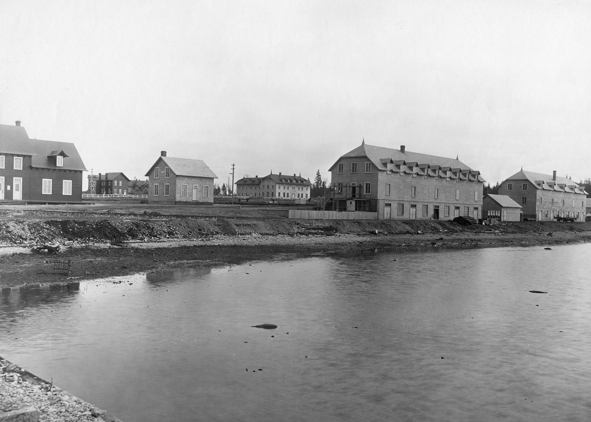 Image de la région du Saguenay, au Québec, tirée du fonds Famil…