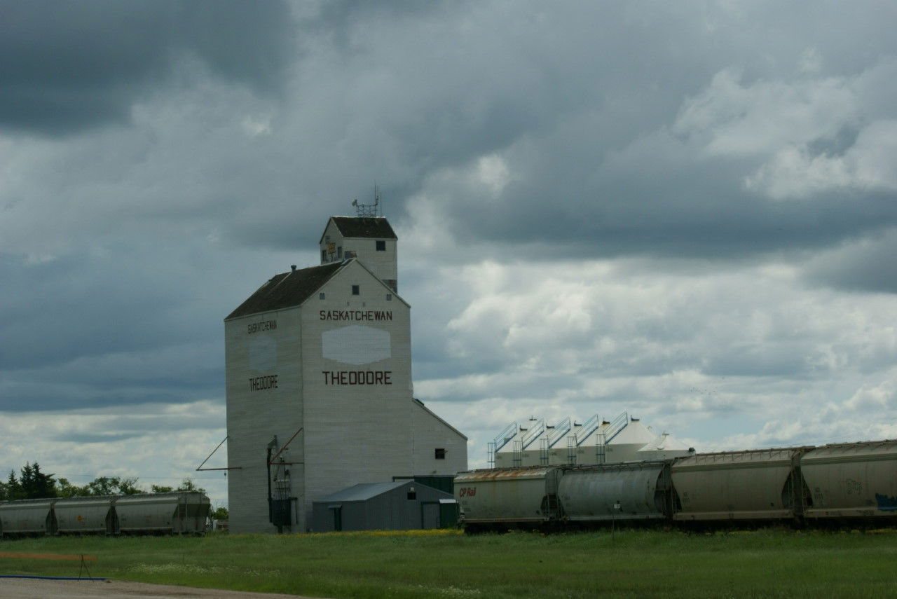 elevator in Theodore