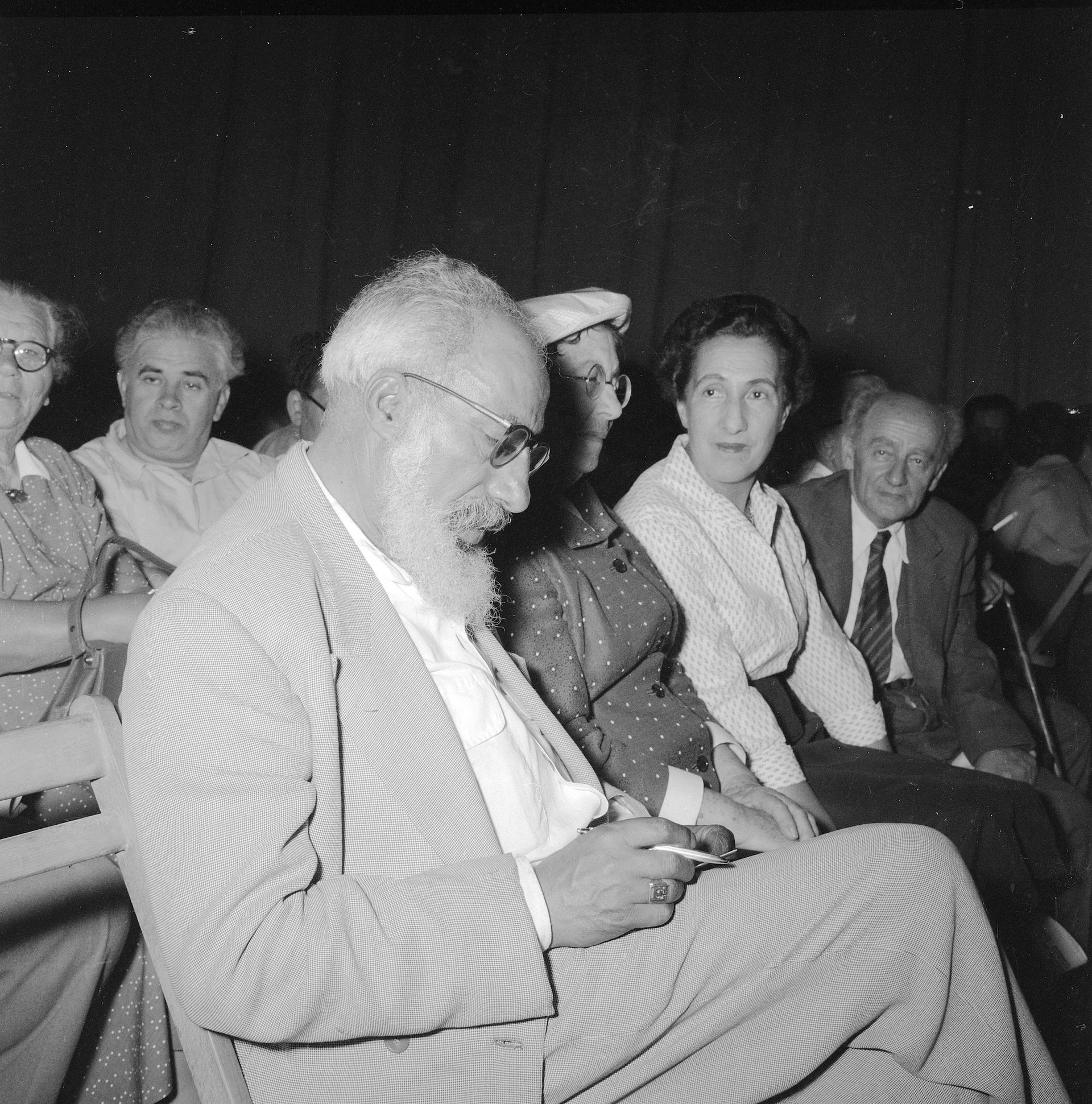 Mifleget poʻale Erets Yiśraʼel (Political party)Political conve…