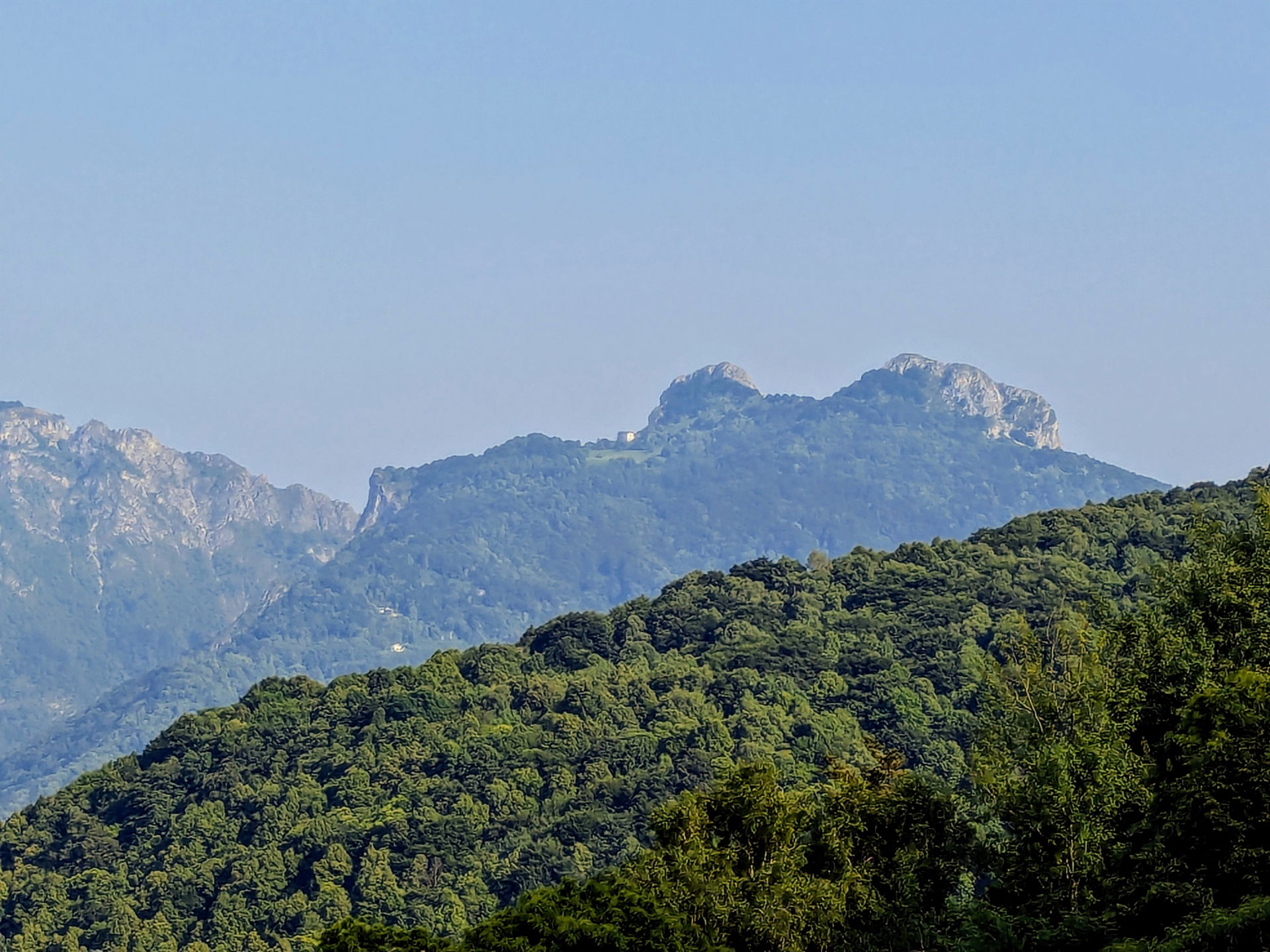 costa di Crezzo panorama