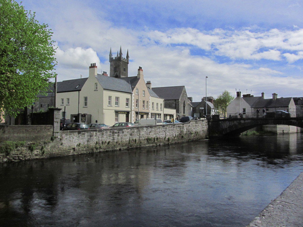 Ennis - R Fergus & tower of Ennis Friary