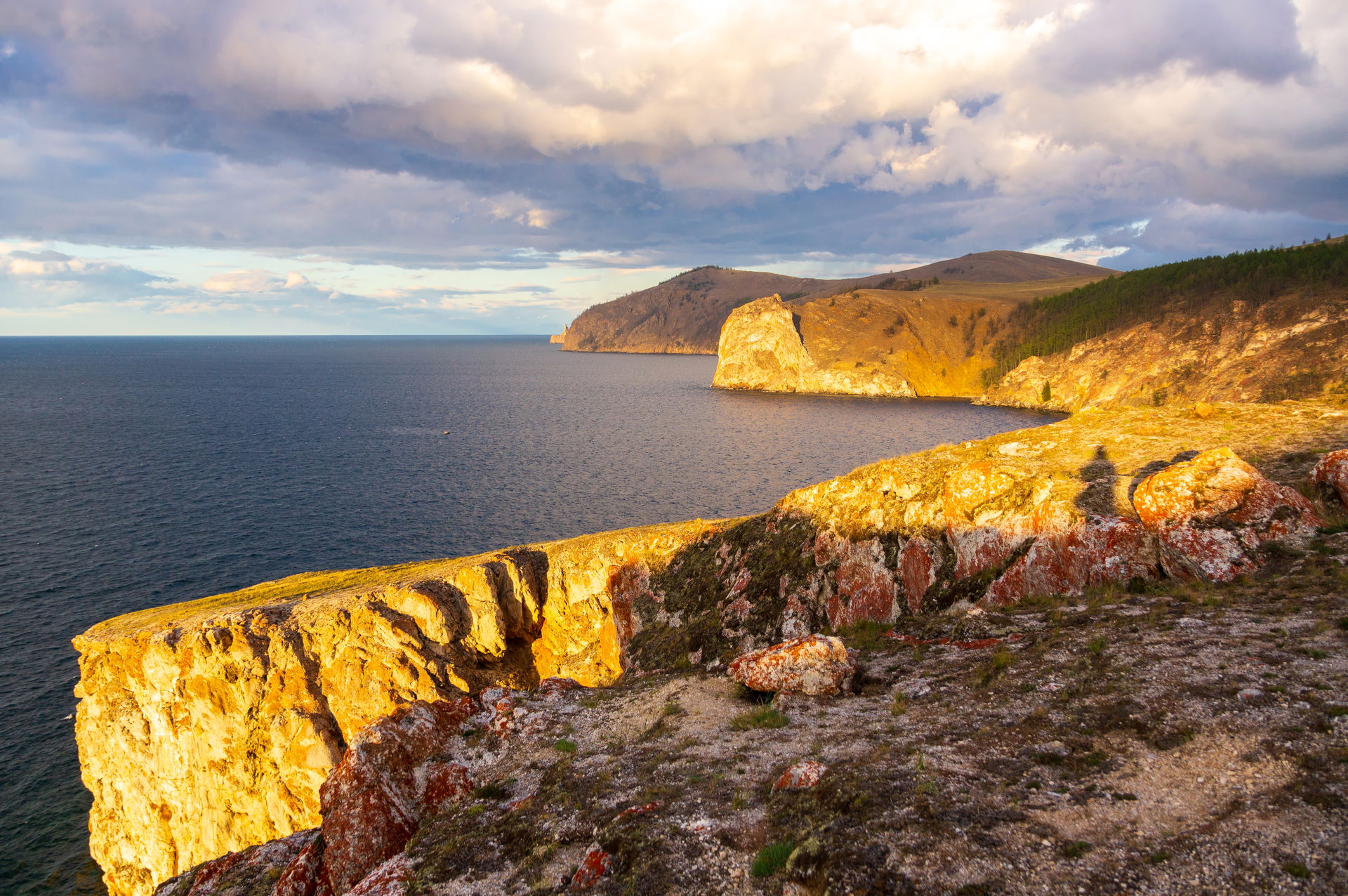 Panoramic view of the northwestern capes of the Olkhon Island c…