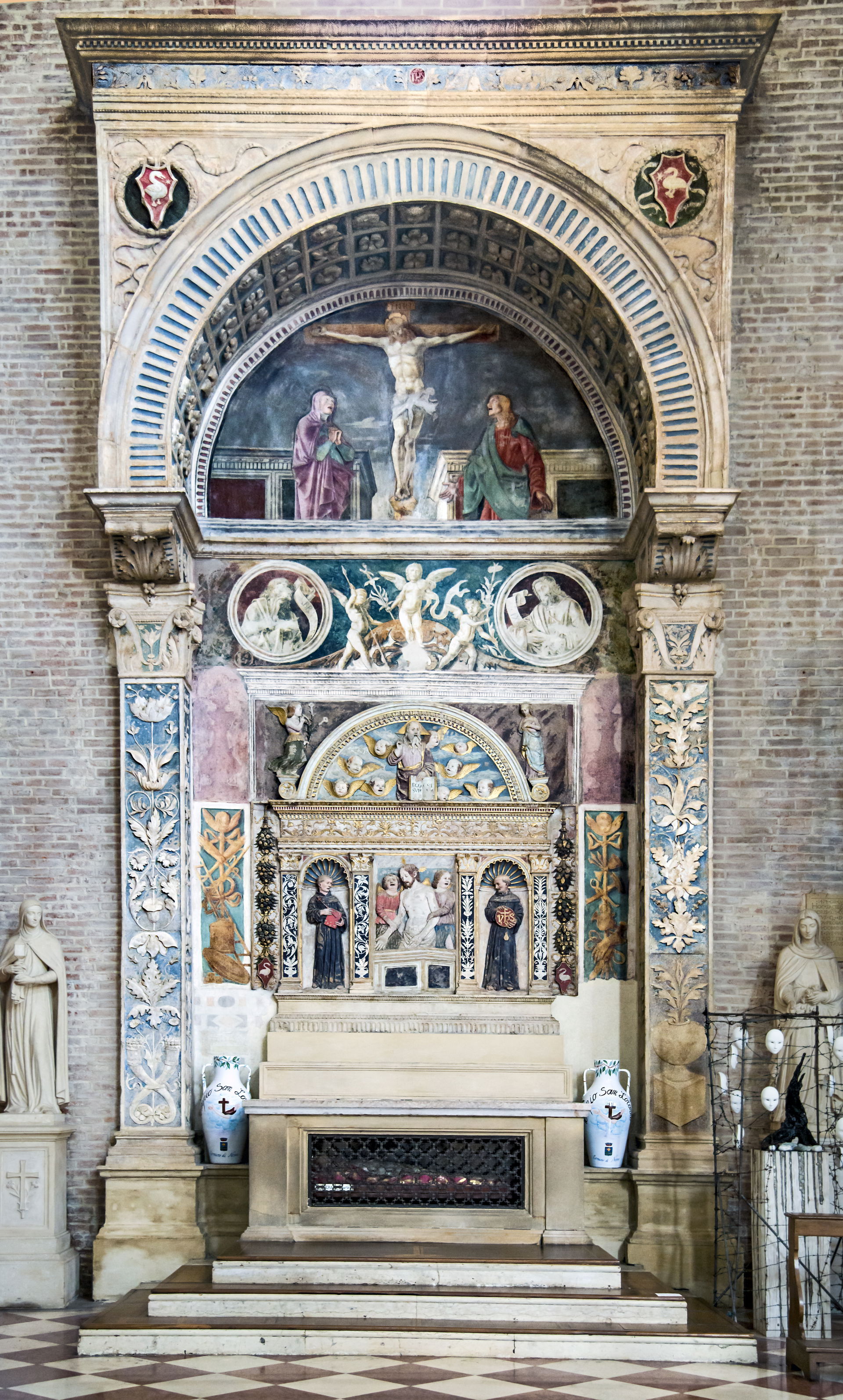 Church San Lorenzo in Vicenza - Right transept - the altar Poja…