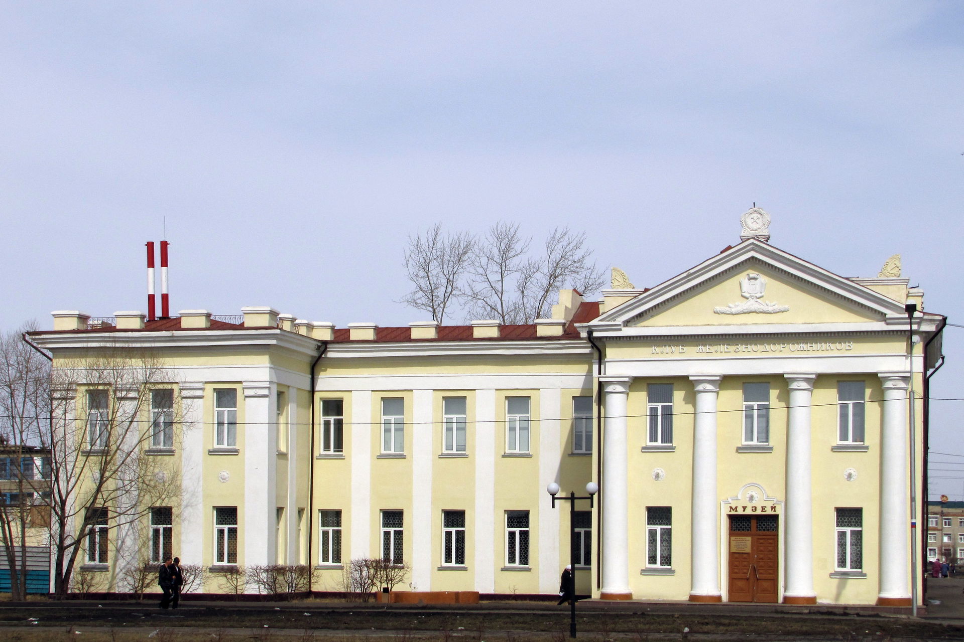Клуб железнодорожников, одно из первых клубных зданий области (…