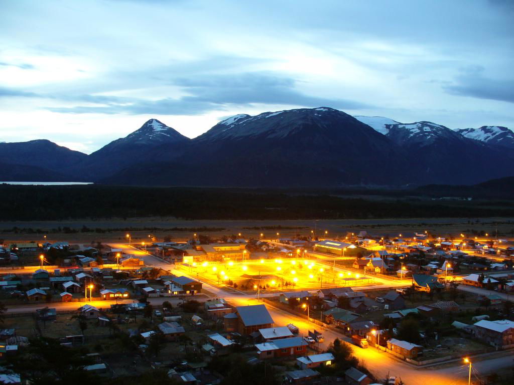 Ocaso en Villa O'Higgins (XI Región, Chile). "Finalizando el di…