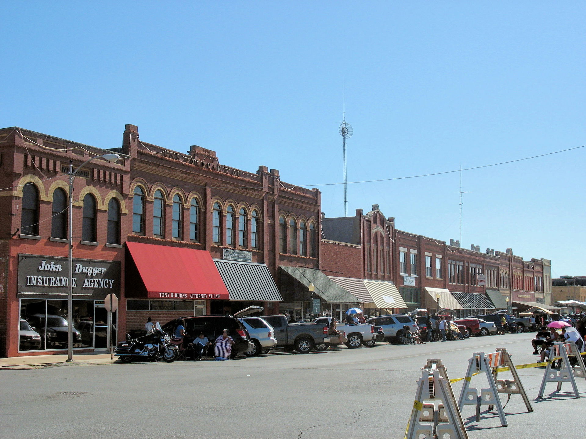 Anadarko Downtown Historic District, Roughly bounded by the Chi…