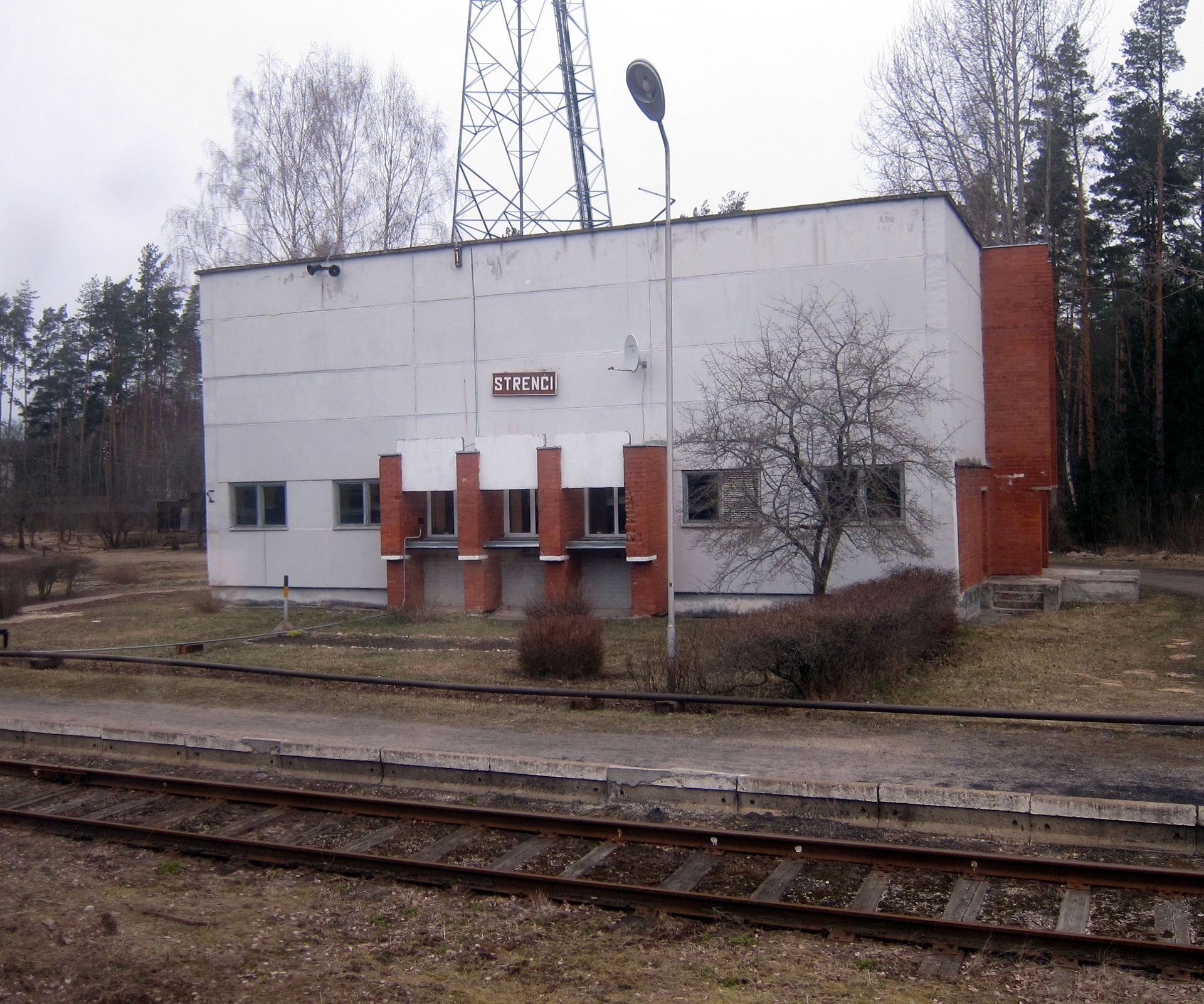 Strenchi railway station