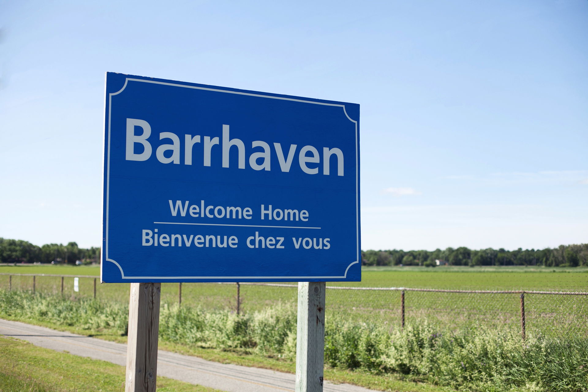The welcome sign on Greenbank road entering Barrhaven