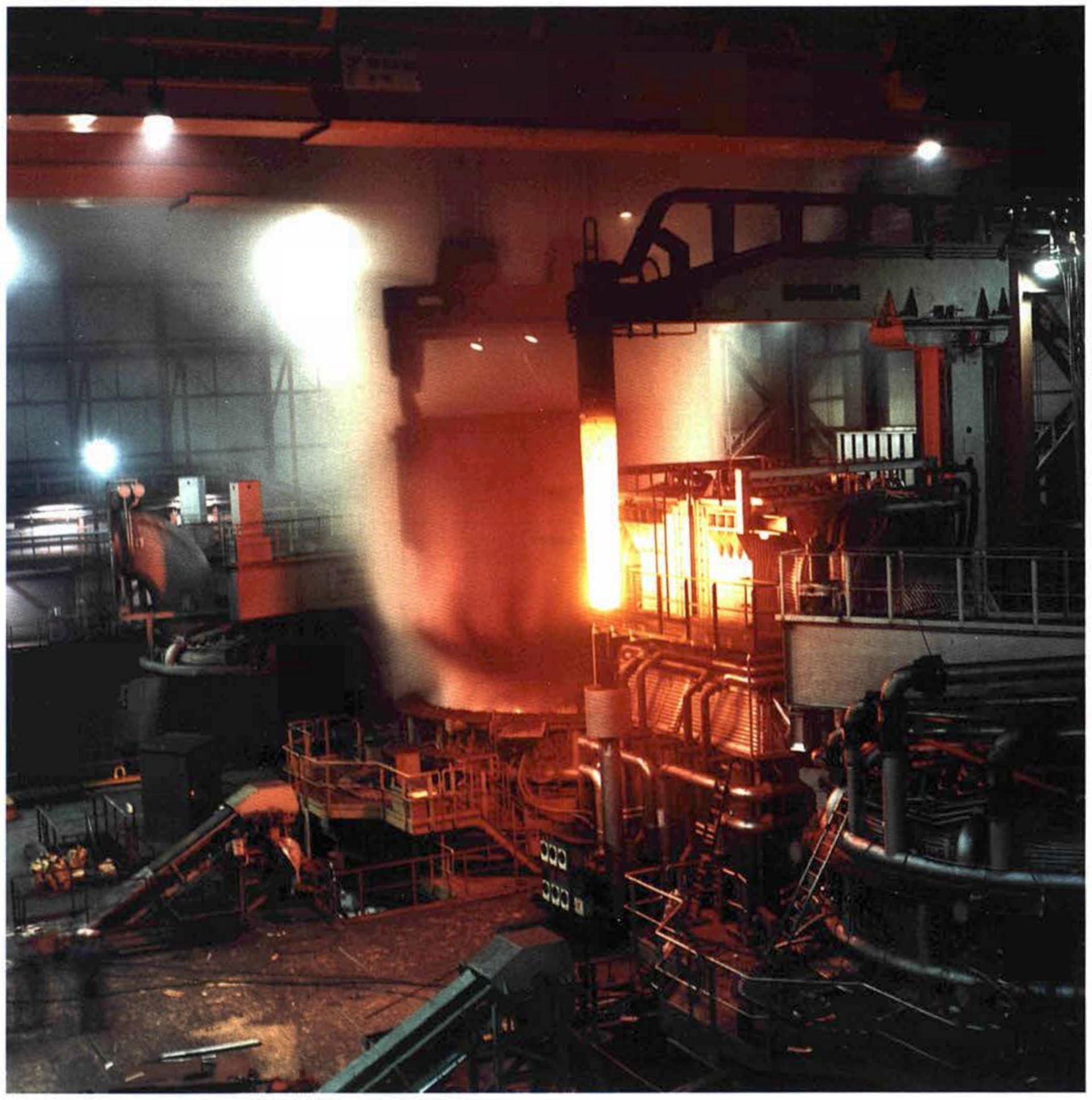 The direct current electric arc furnace (DC-EAF) of Arbed steel…