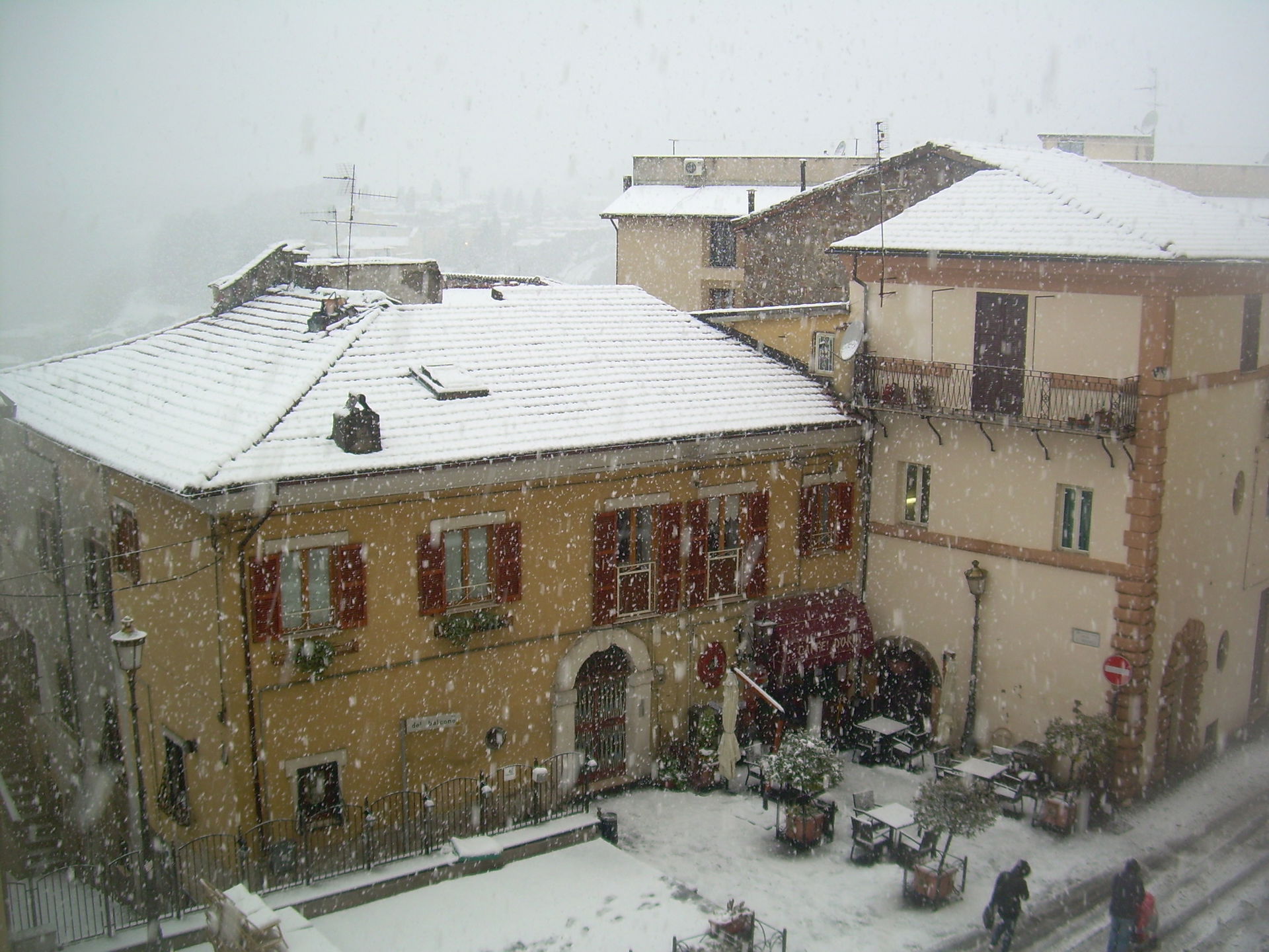 Valmontone sotto la neve (03-02-12)
