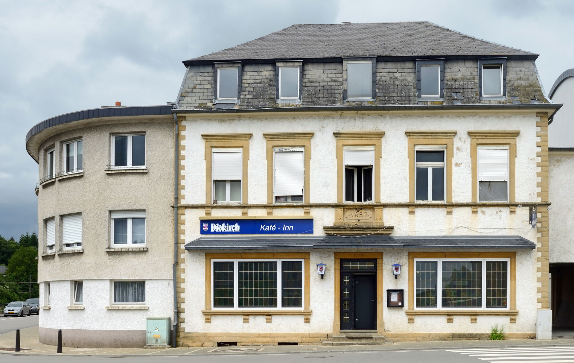 De Kafé - Inn op der Nr. 8 an der rue de l'école zu Mamer.
