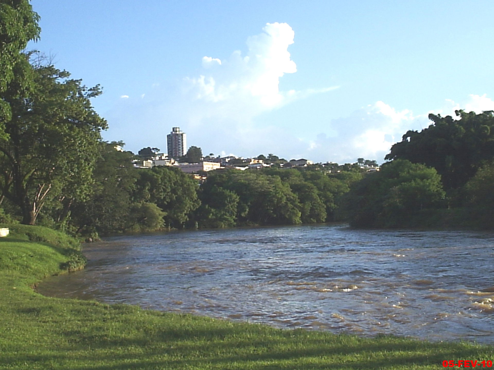 São José do Rio Pardo, vista do Rio Pardo