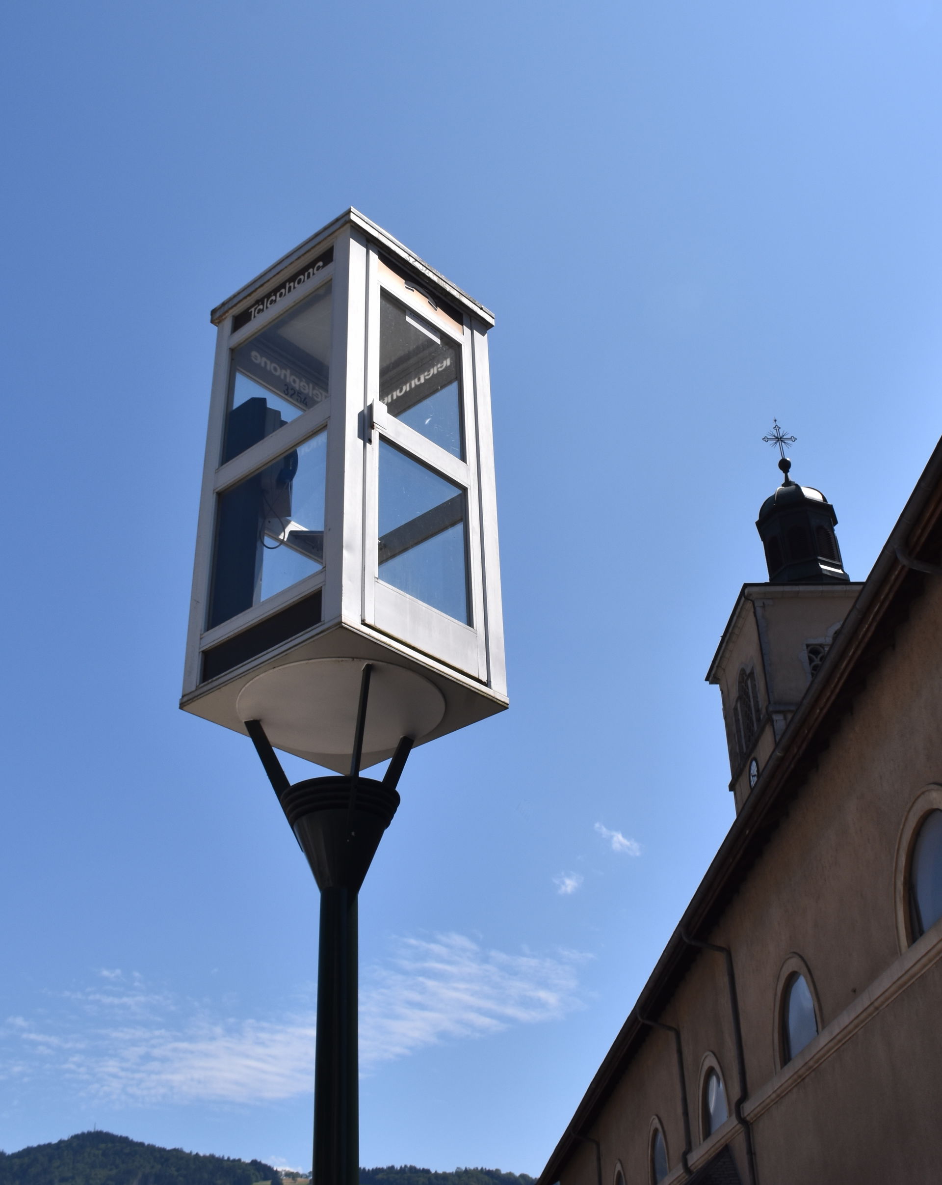 Taninges - Cabine téléphonique