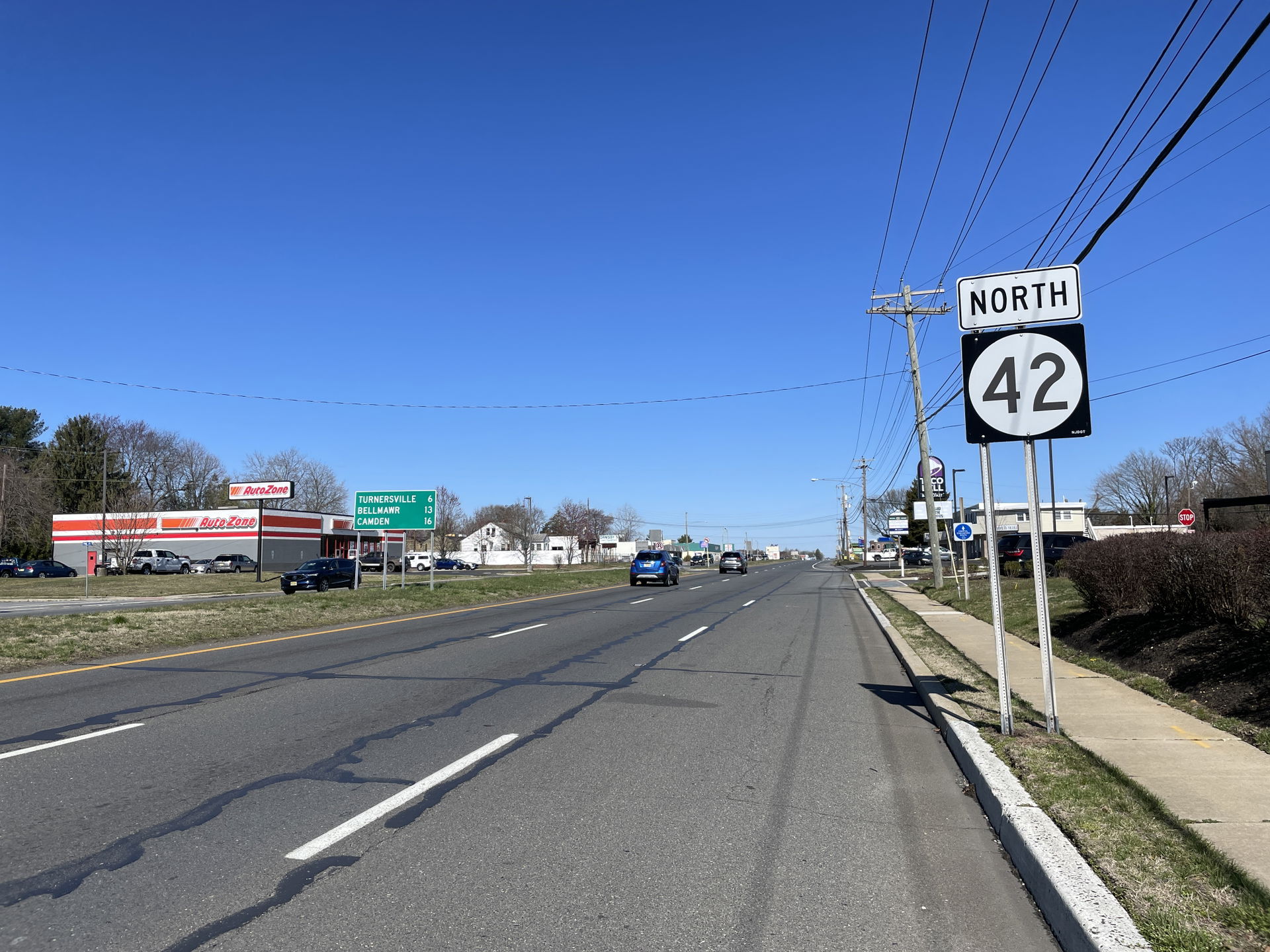 Northbound New Jersey Route 42 (Black Horse Pike) past the inte…