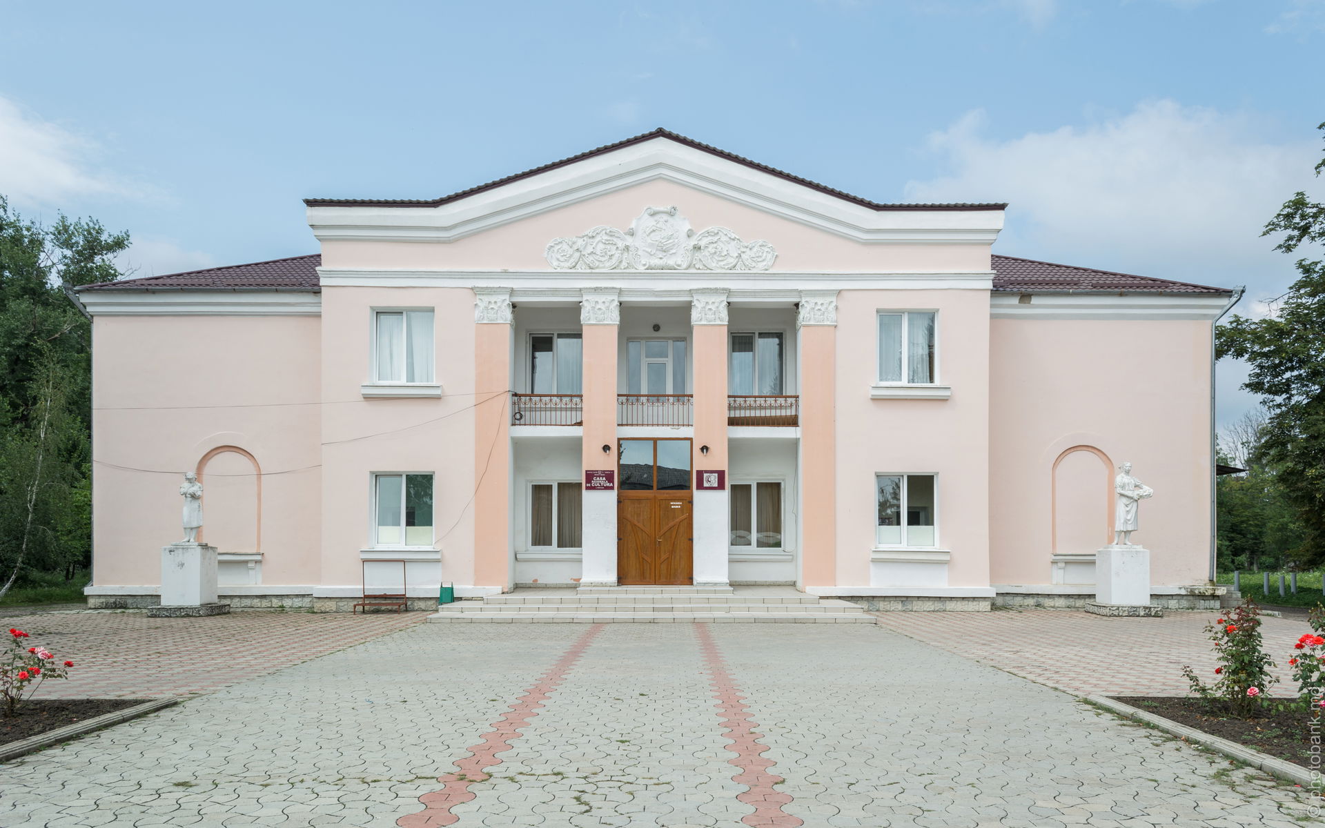 Адрес: Дрокия, Кишиневская 24