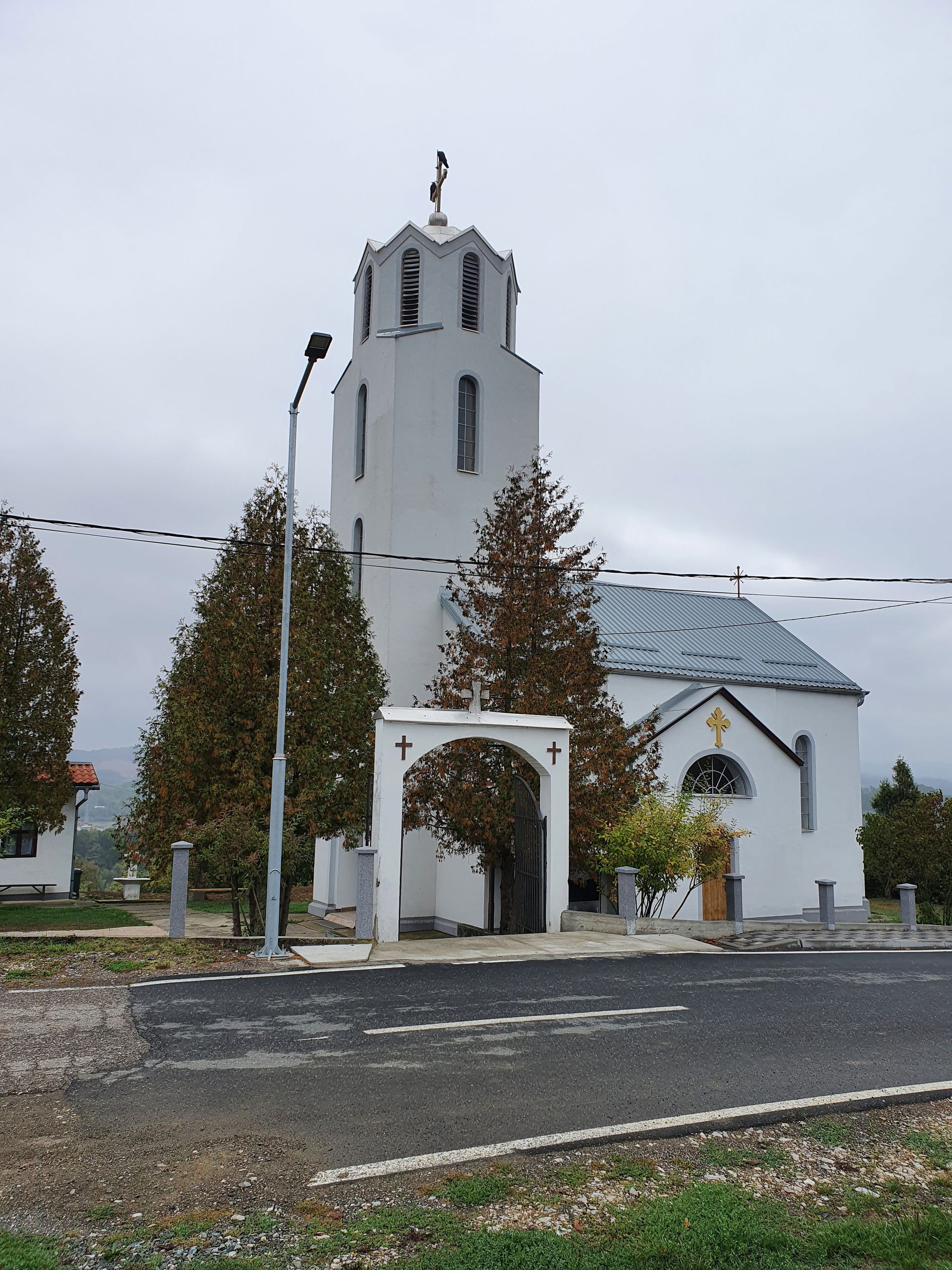 Храм Свете Петке Параскеве у Станарима