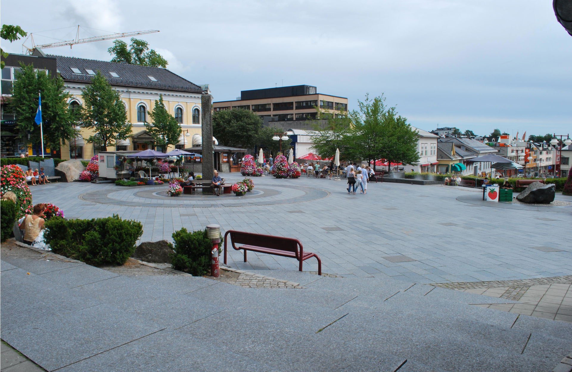 Larvik torg sett mot gaten Larvik torg