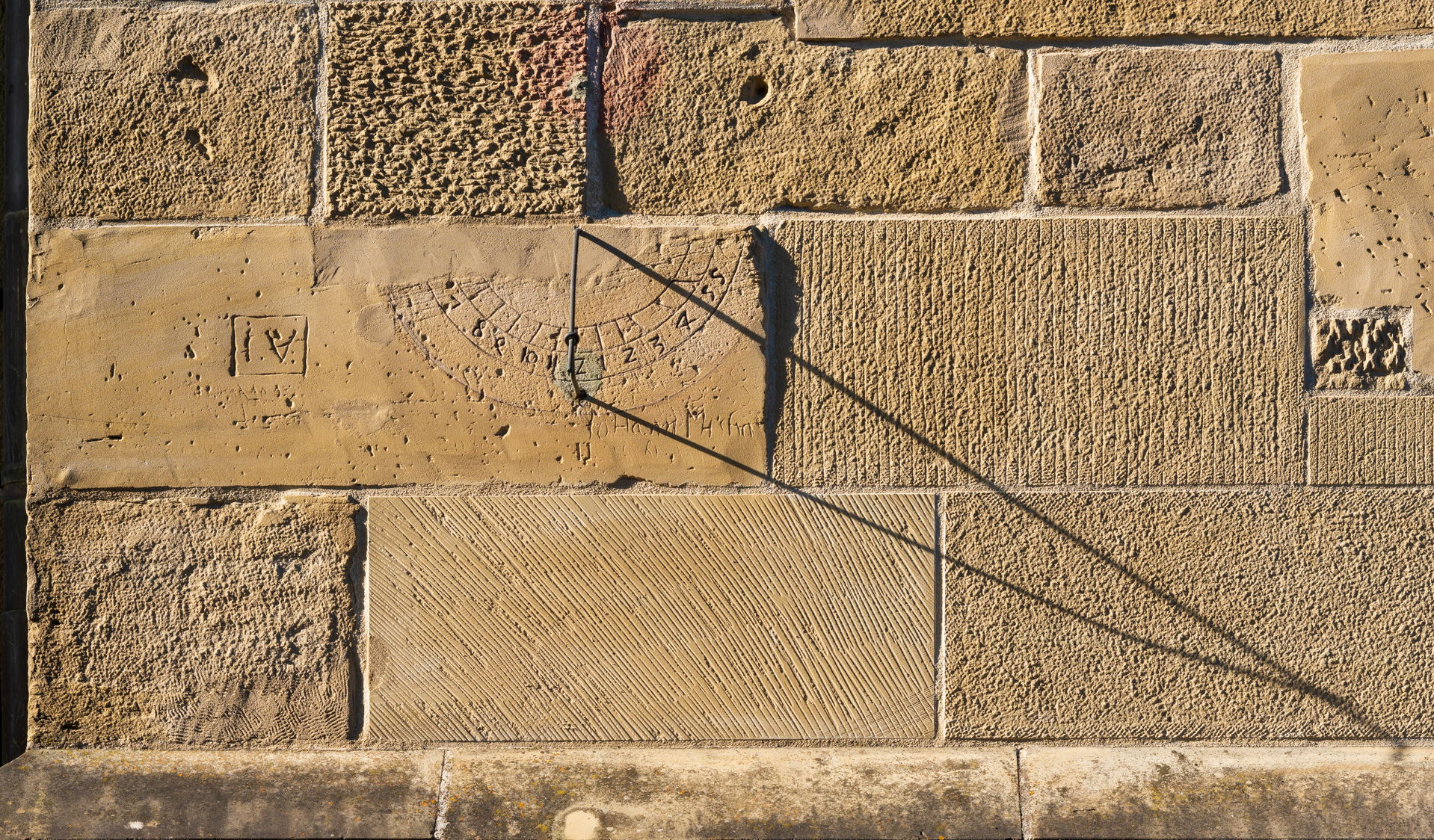 Crailsheim, Germany: the historical sundial at the south side o…