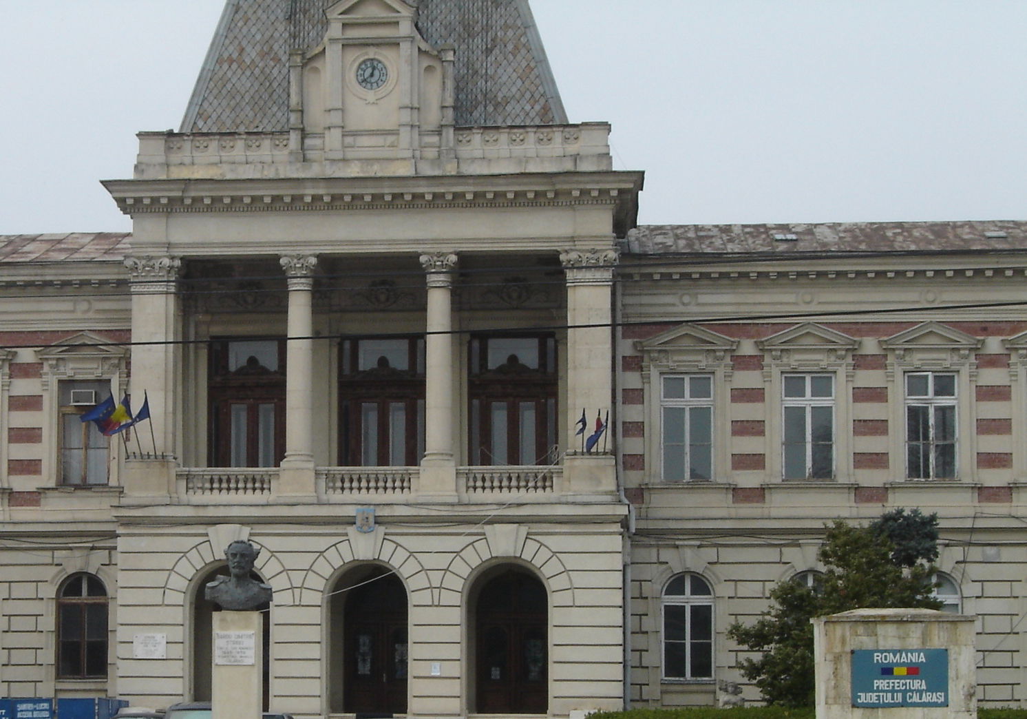 Prefectura of the en:Călăraşi County, Romania