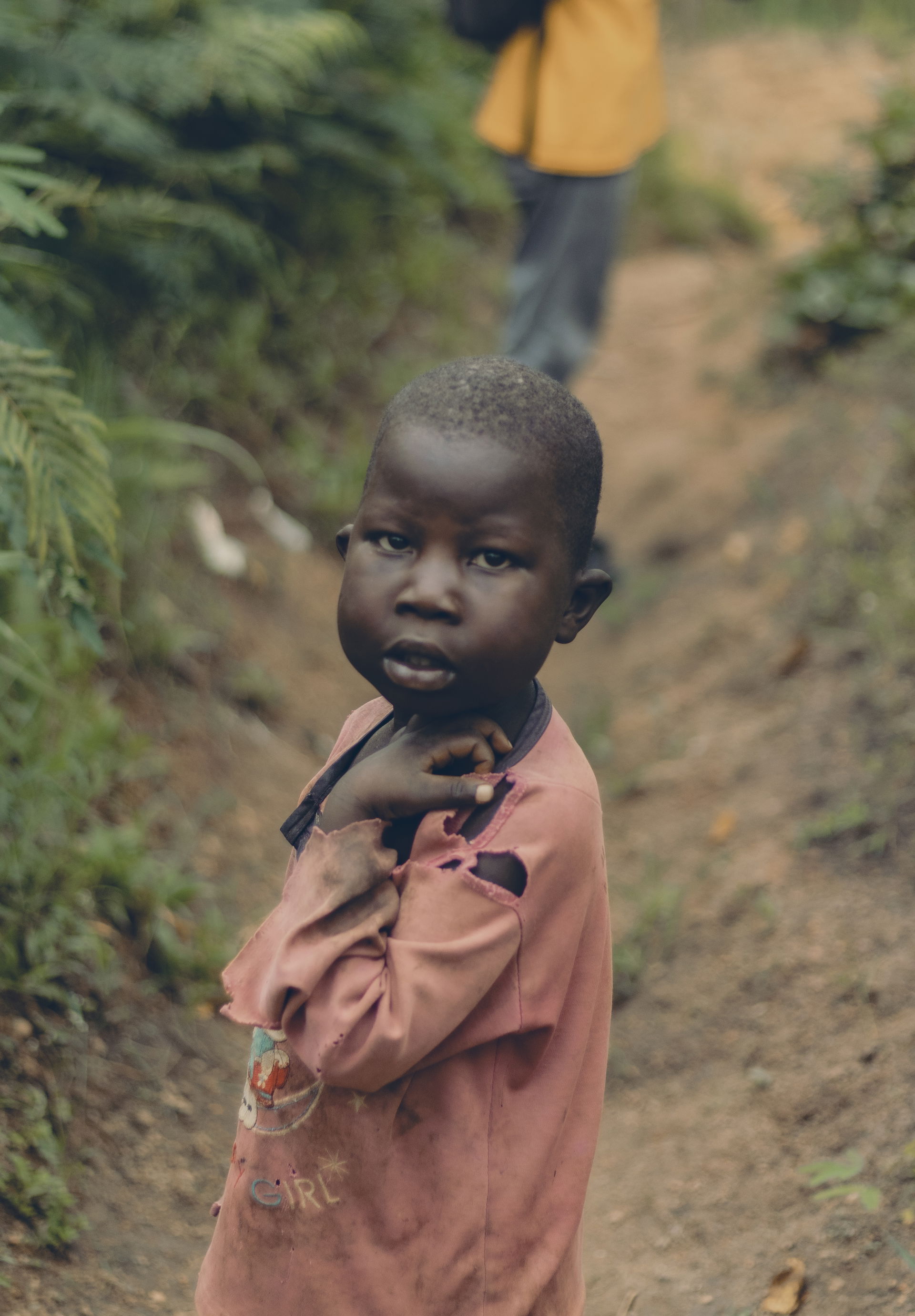 Malgré la faim et tant d’autres problèmes de la vie, ces enfant…