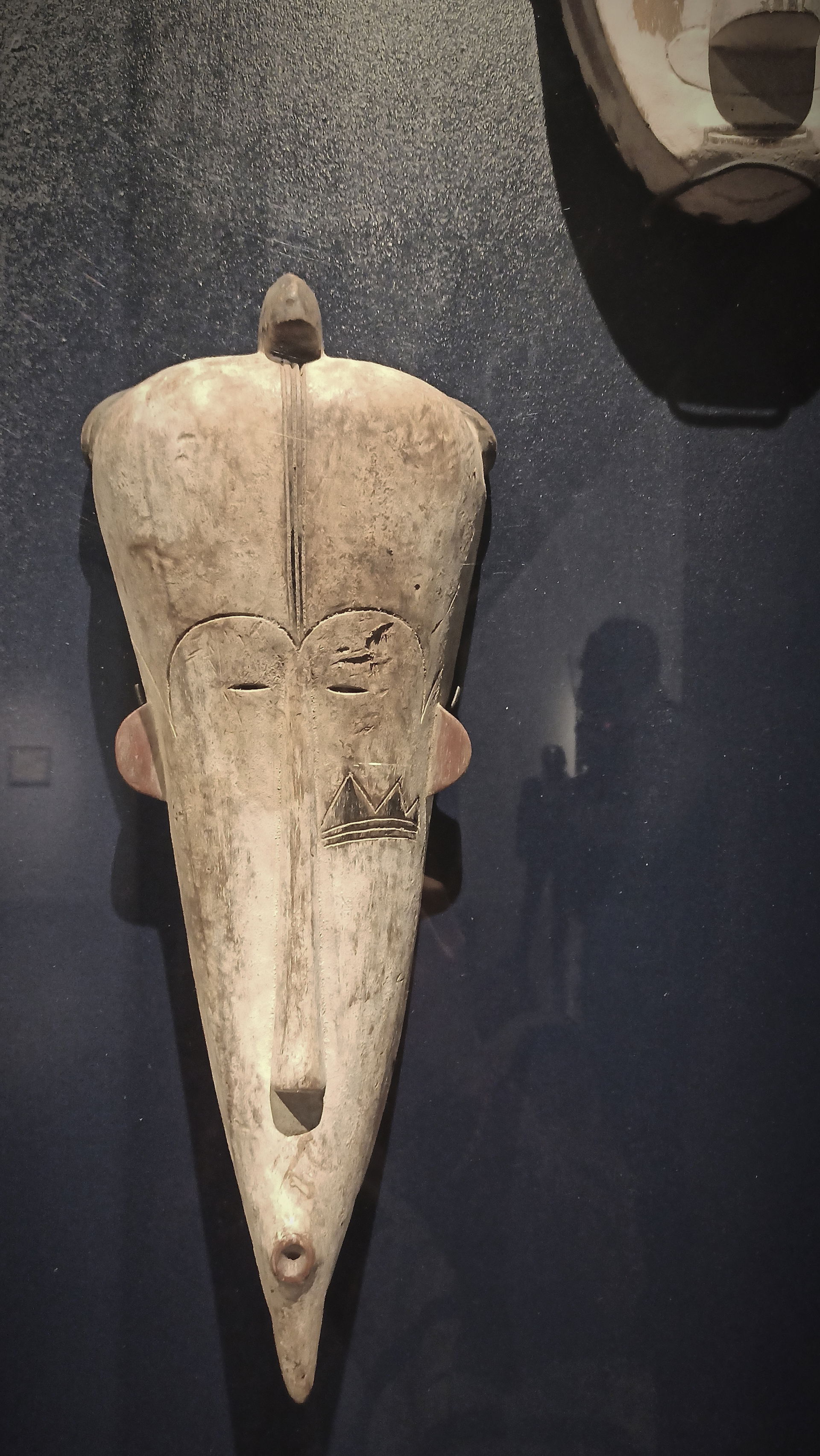 Gabonese Ngil mask. Museo del Palacio de Bellas Artes, Mexico C…