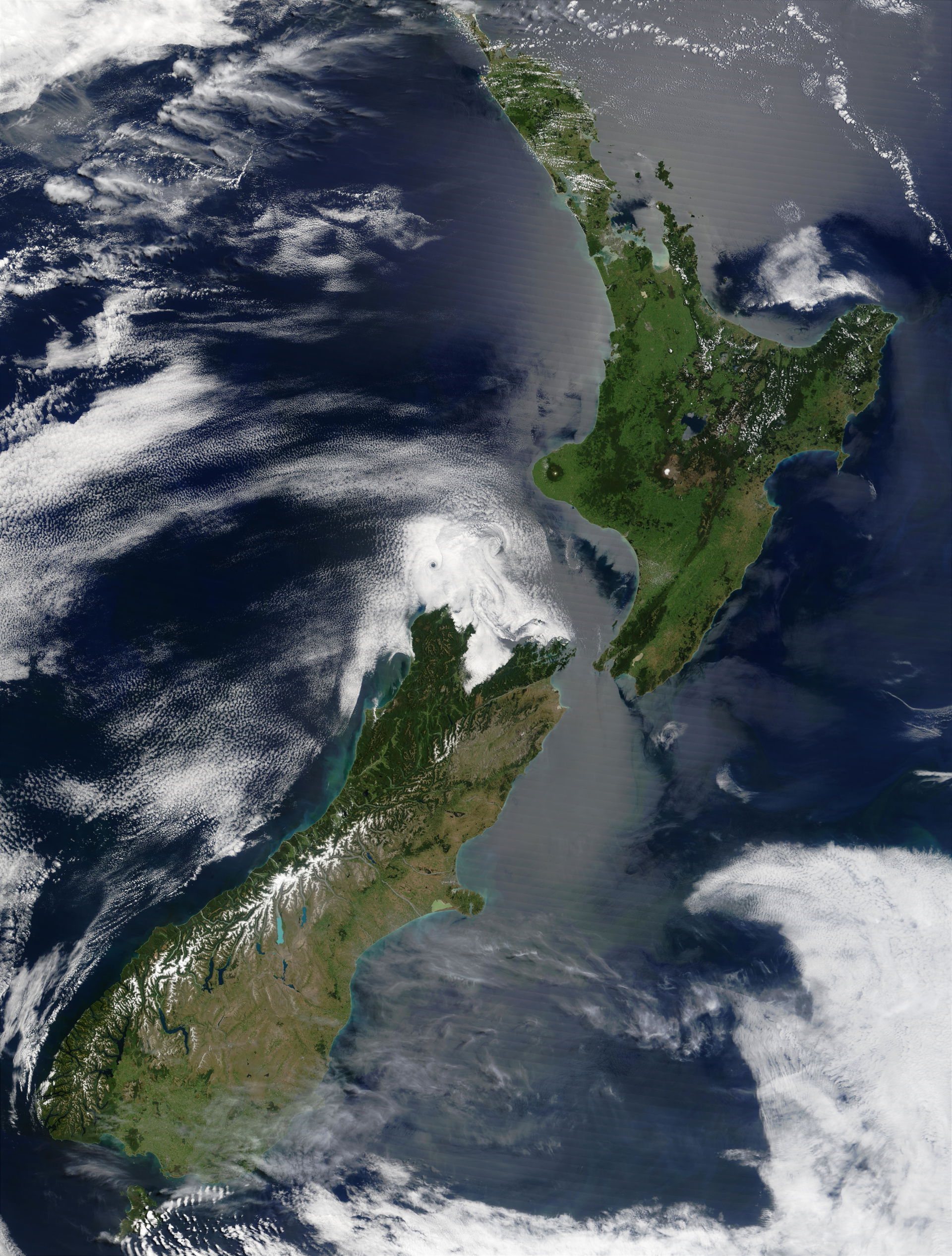 Satellite image of New Zealand in December 2002. NASA's descrip…