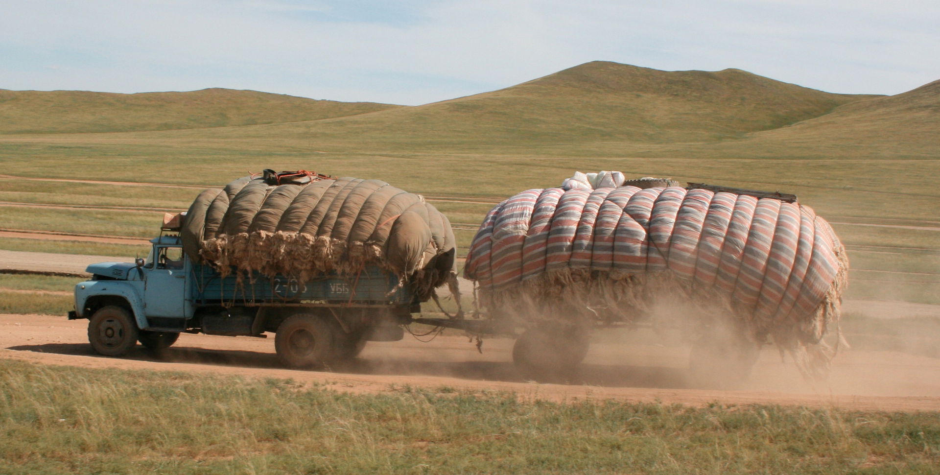 ZiL 130 with trailer transporting wool. Picture made at the mai…