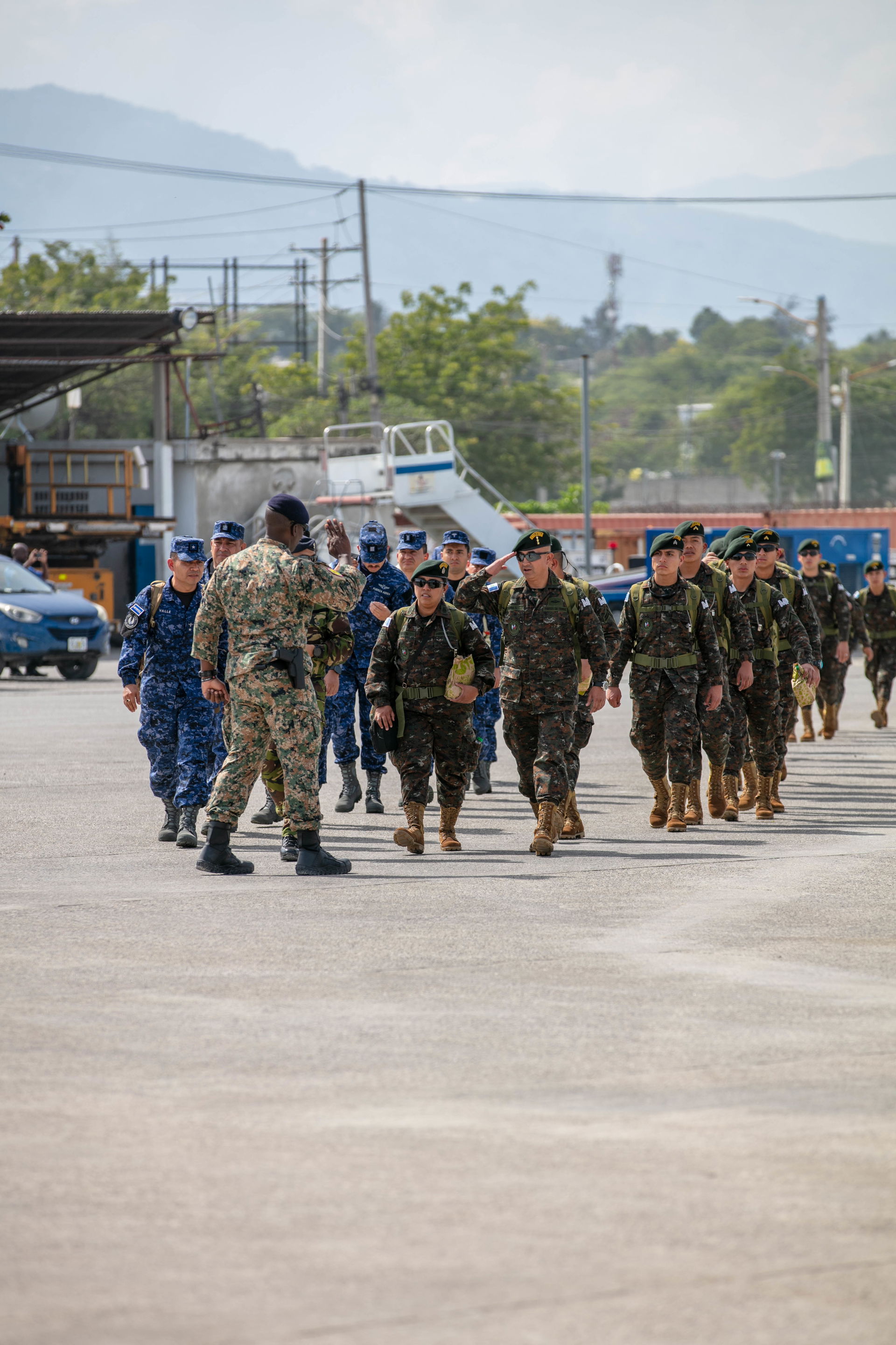 Soldiers from Guatemala and El Salvador arrive for United Natio…