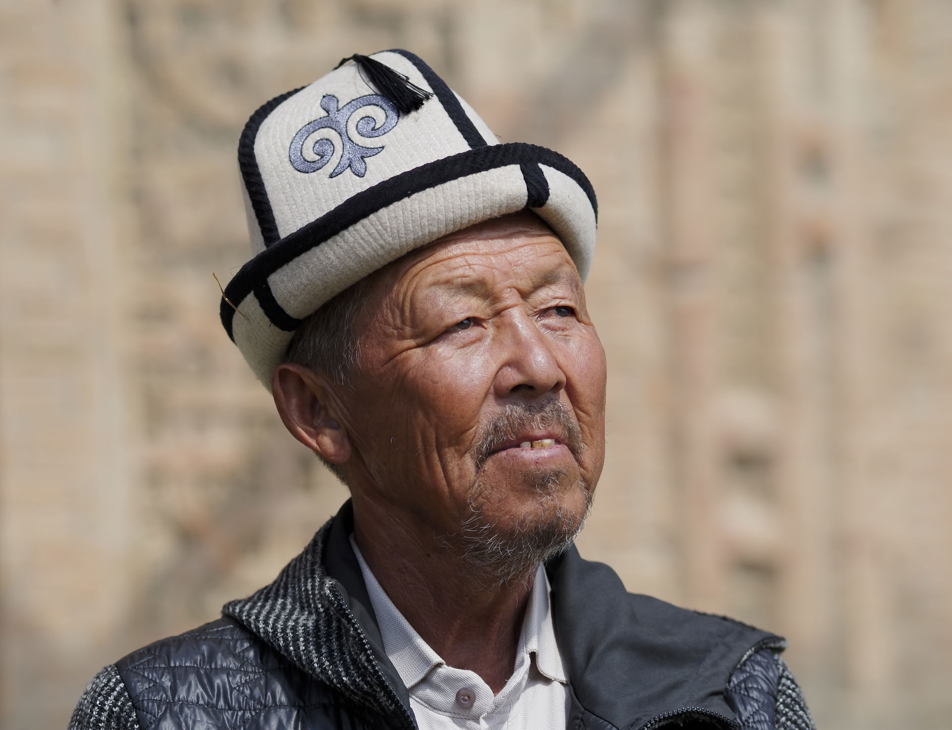 Kyrgyz man with ak-kalpak ("white-kalpak") hat, made of wool. M…