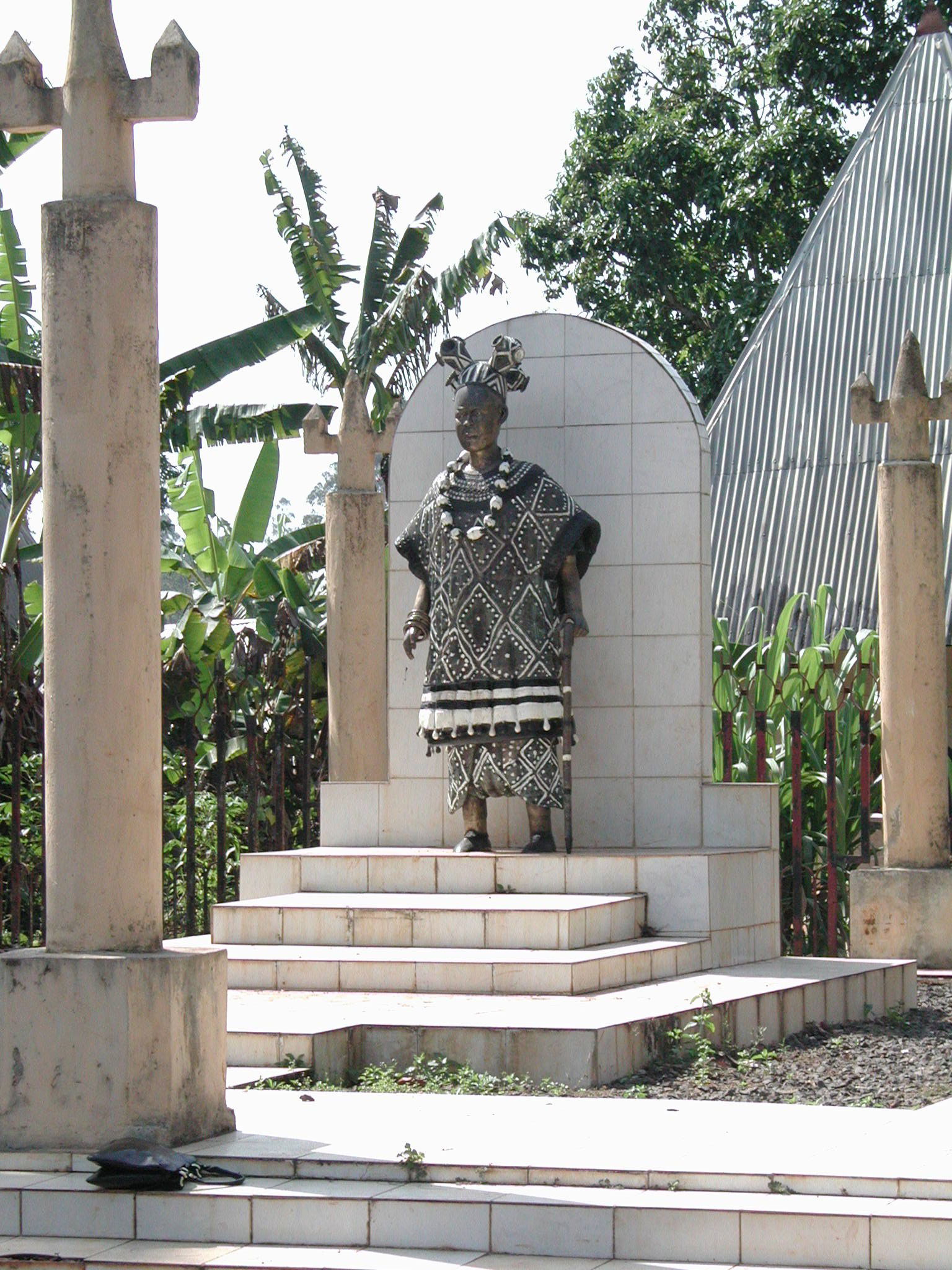 Statue d'un chef coutumier à Bana au Cameroun
Chefferie de Ban…