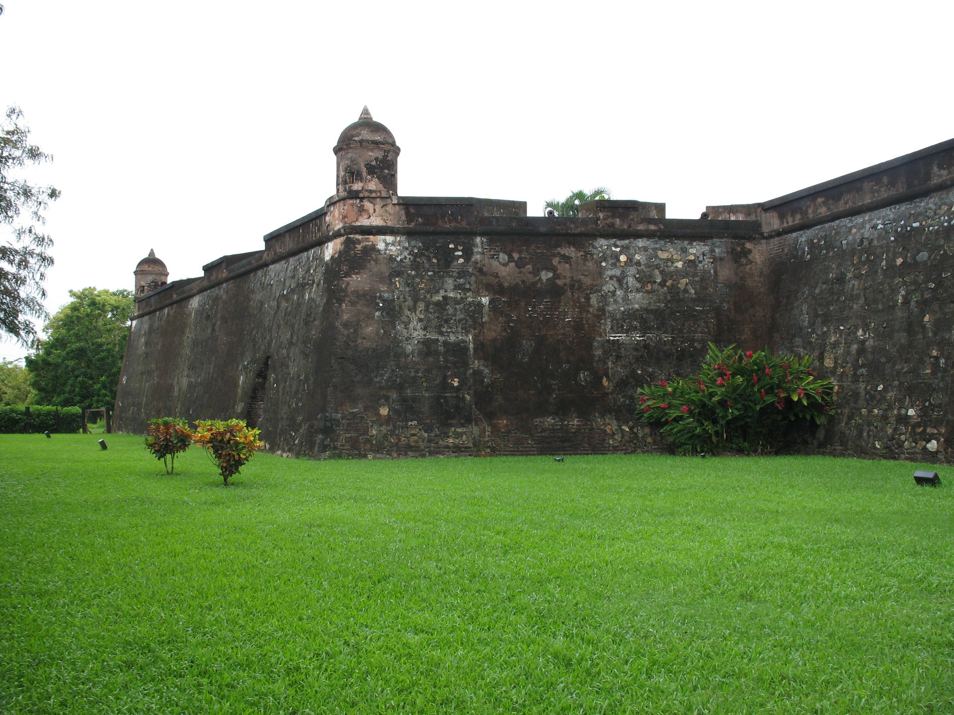 Vista exterior de la Fortaleza de San Fernando de Omoa, Hondura…