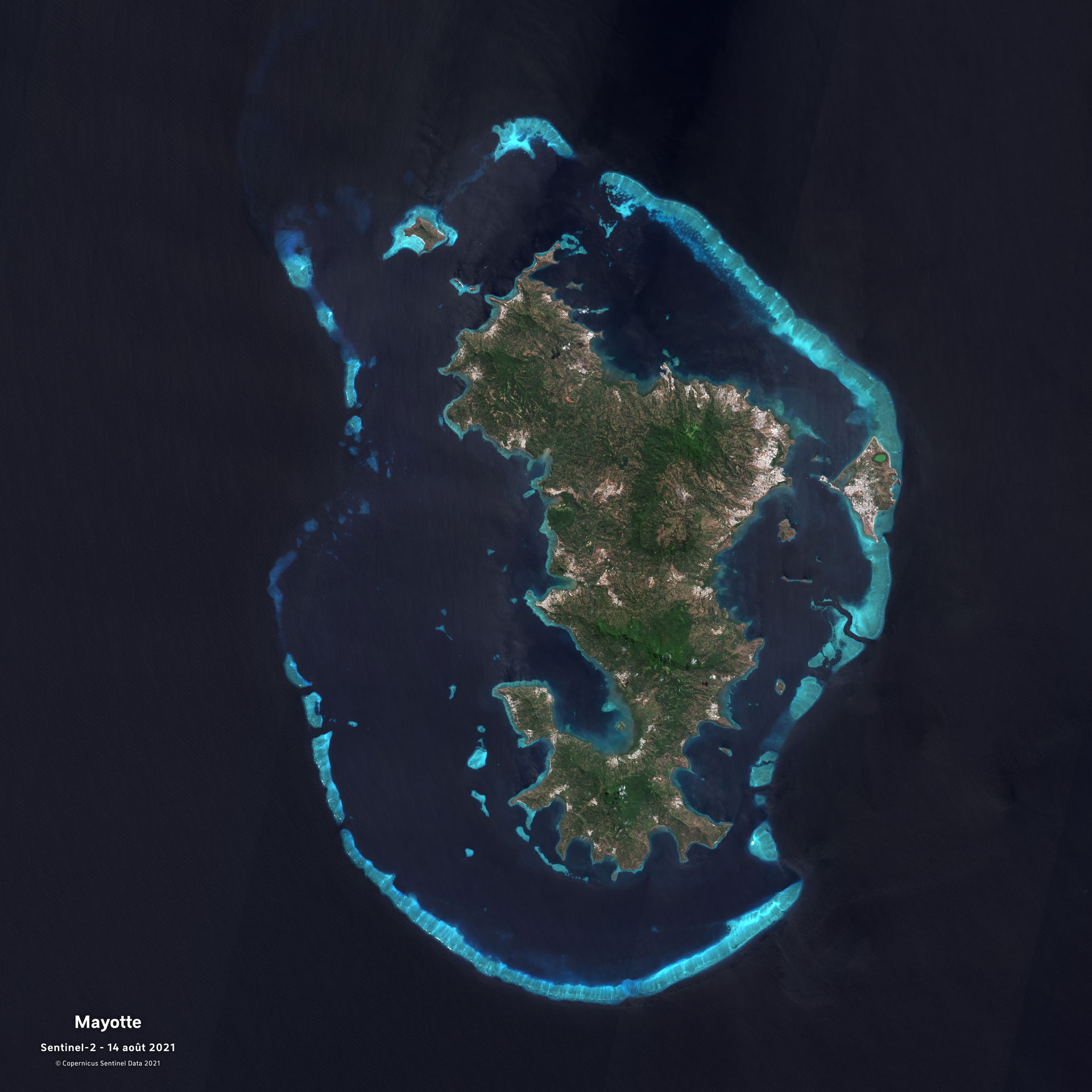 L'ile de Mayotte dans l'ocean indien vue par le satellite Senti…