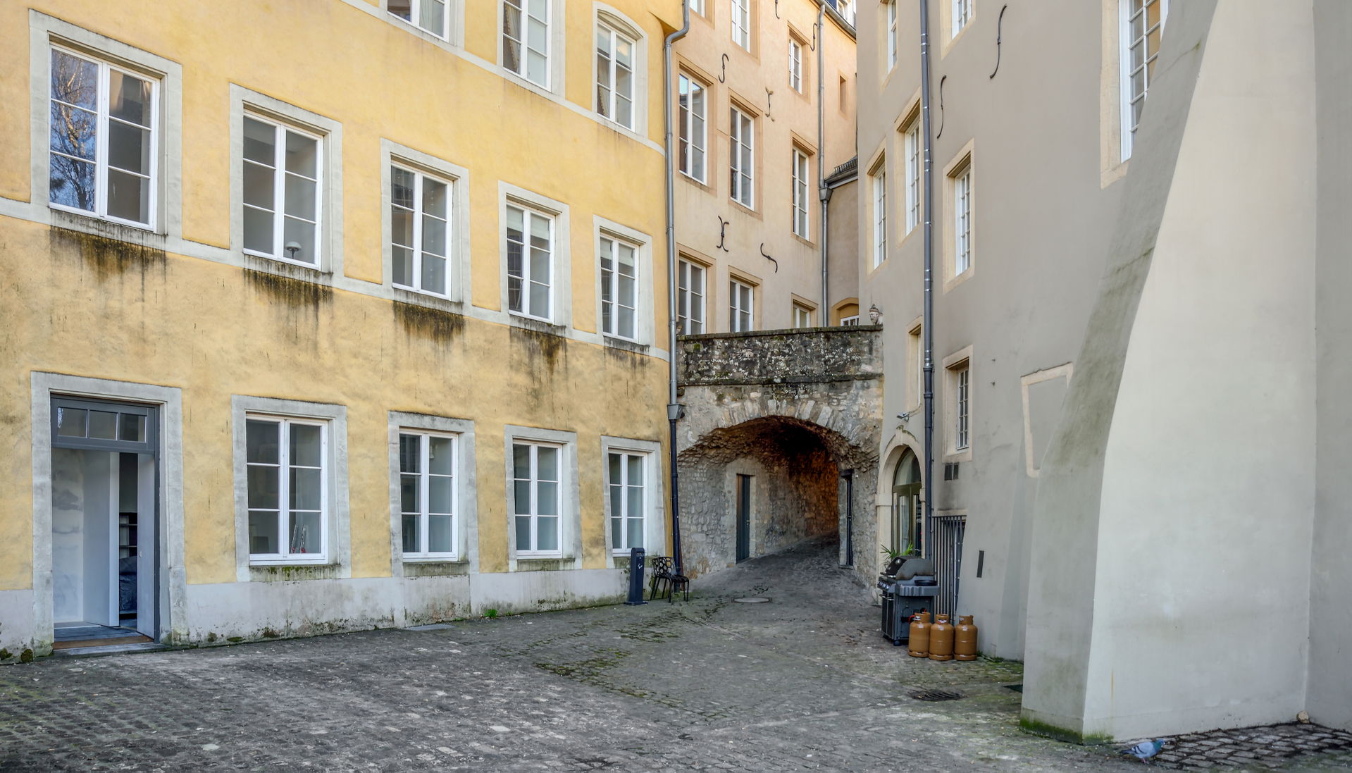 Luxembourg City: Entrance of the so-called Schéieschlach as see…
