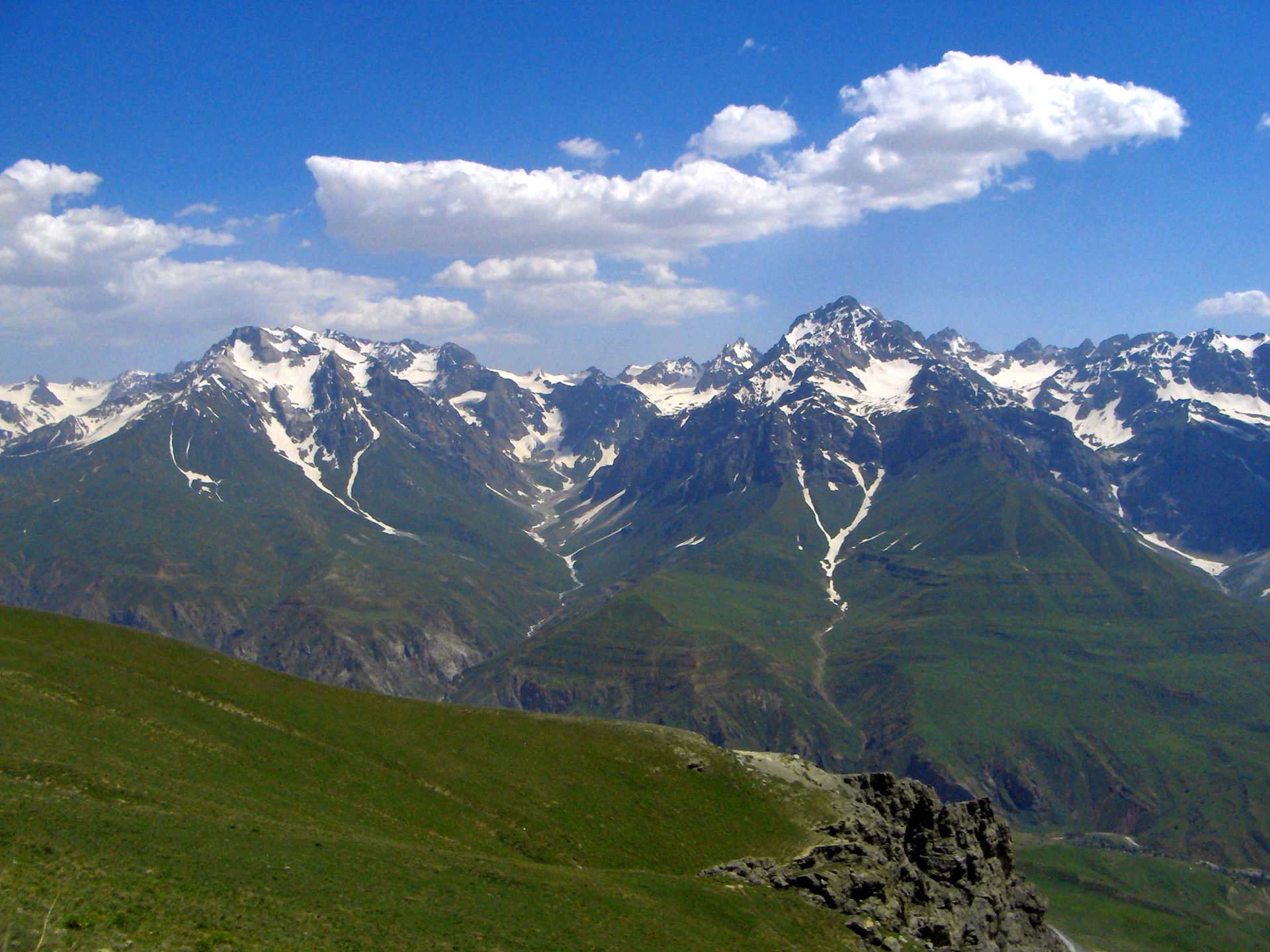 Tajik mountains (retouched)