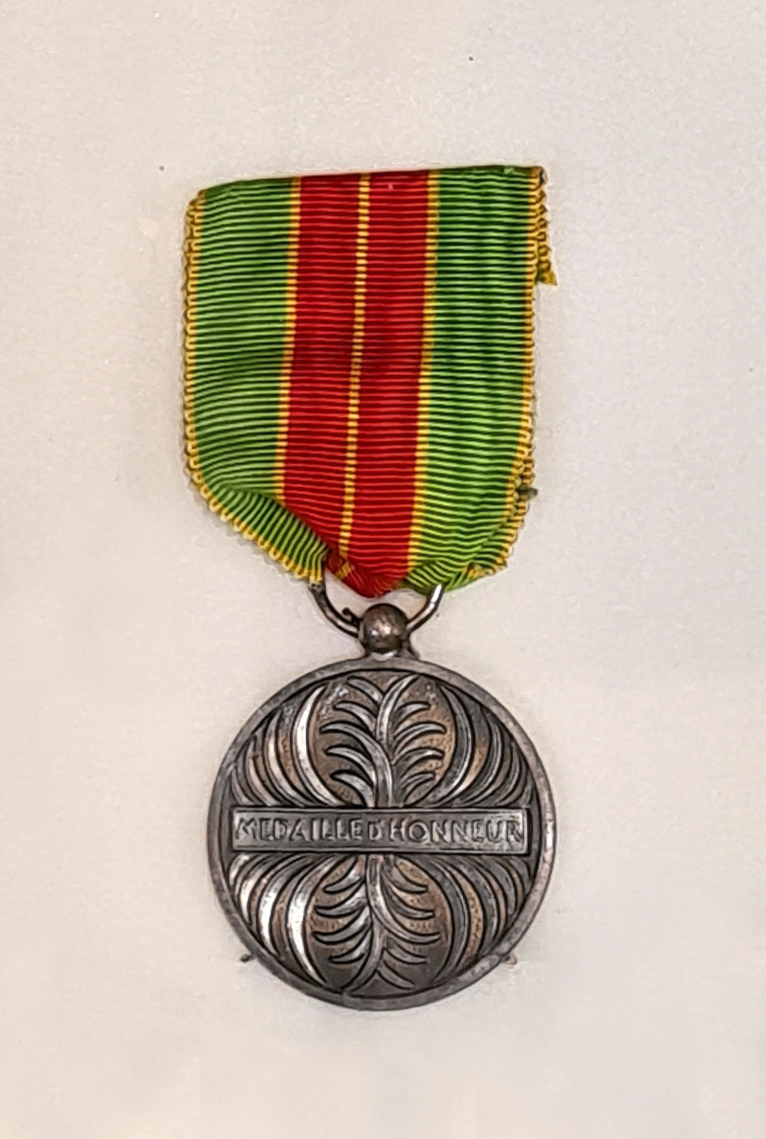 Insigne de classe argent de la Médaille d'honneur (République d…