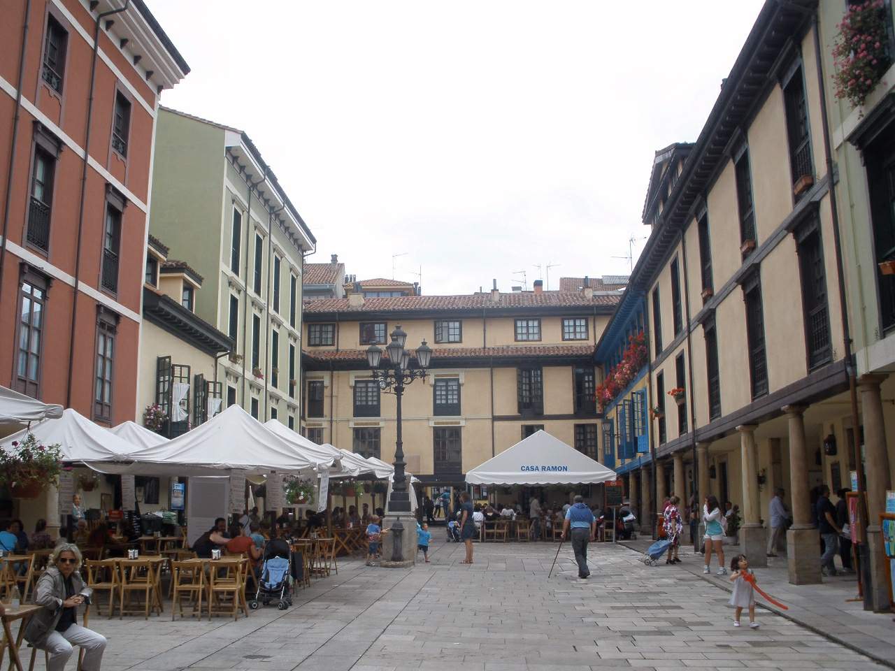 Plaza del Fontán view 1