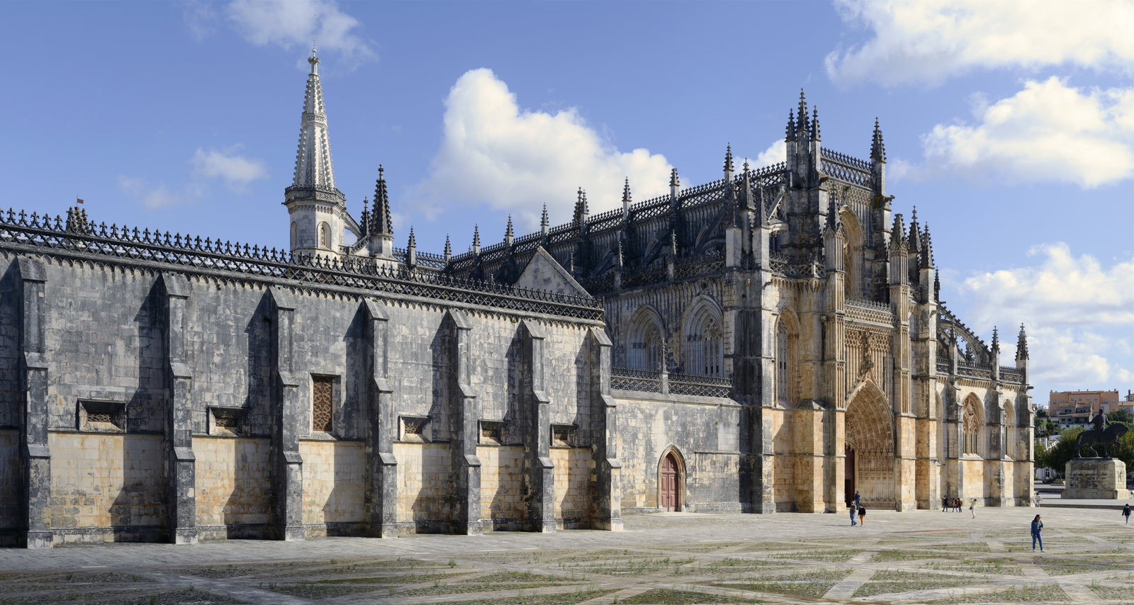 Batalha district