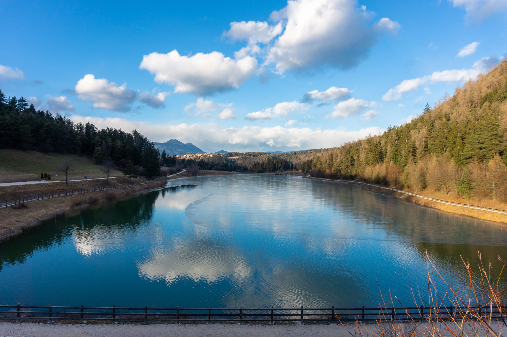 Lake Tavon (Coredo, Non Valley, Trentino), partially frozen in …