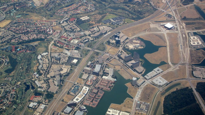 Las Colinas district
