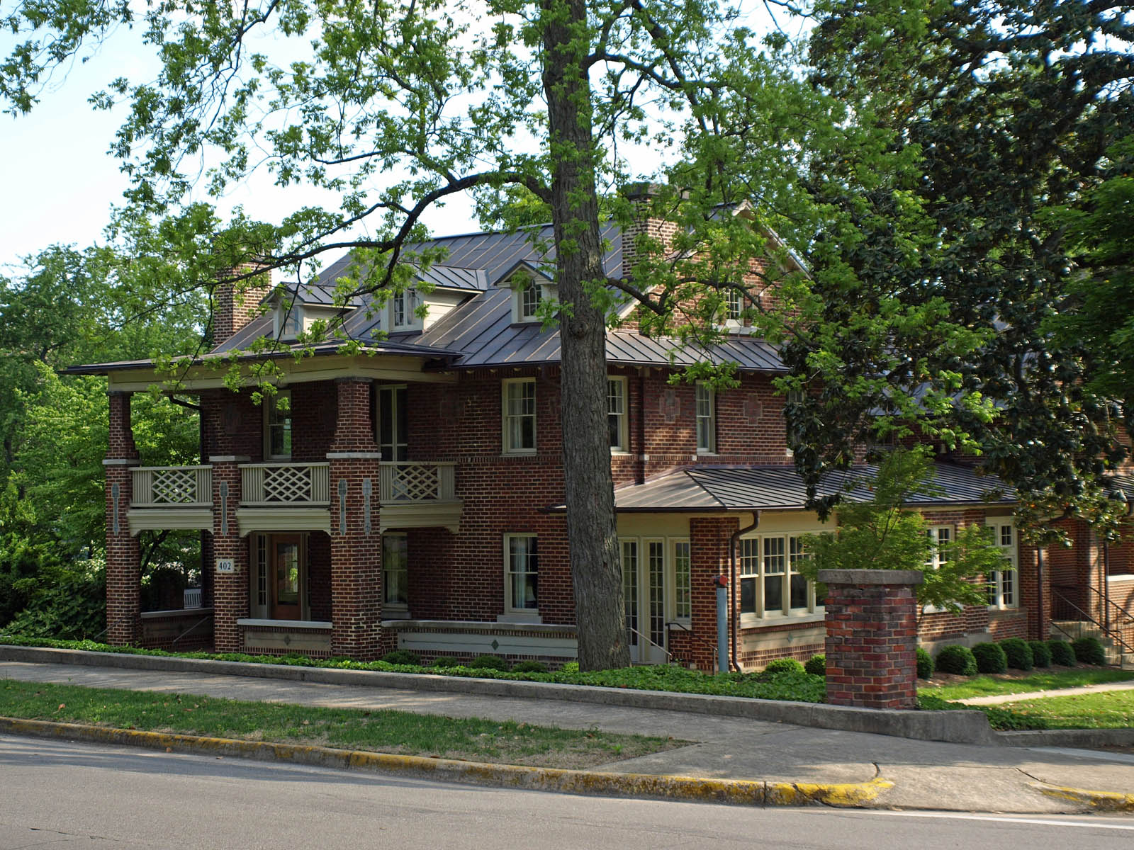 {{402 Lincoln Street, in the Twickenham Historic District in Hu…