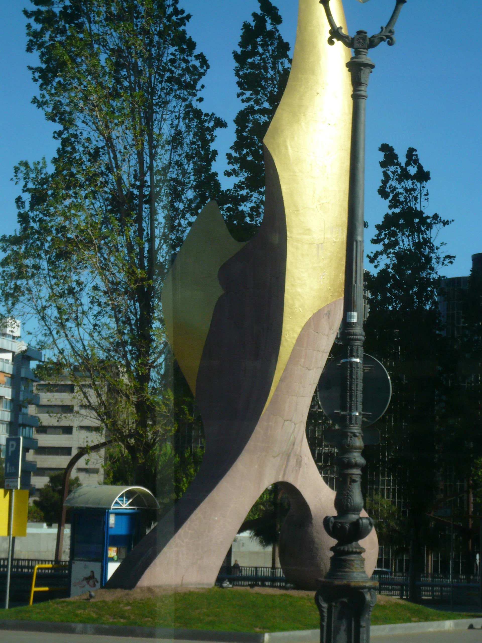This is a photo of public art indexed in the cataloge Art Públi…