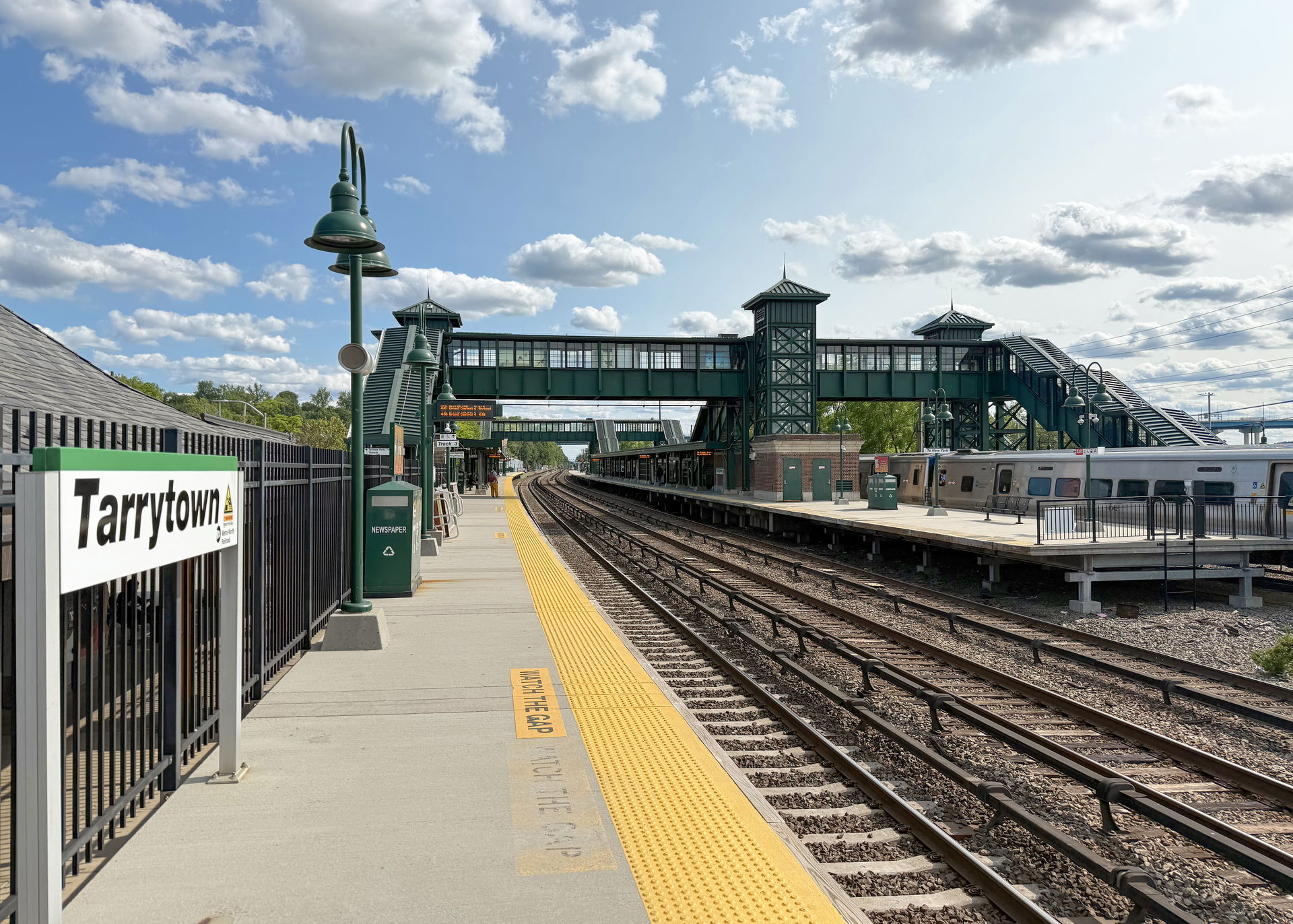 Tarrytown station