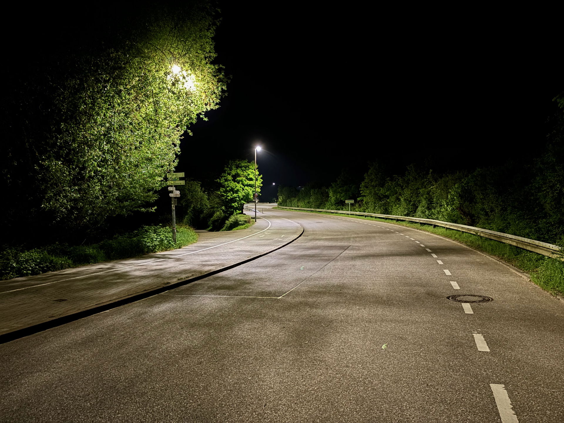 Karlsruhe at night – Weiherfeldstraße (bridge), Karlsruhe-Weihe…