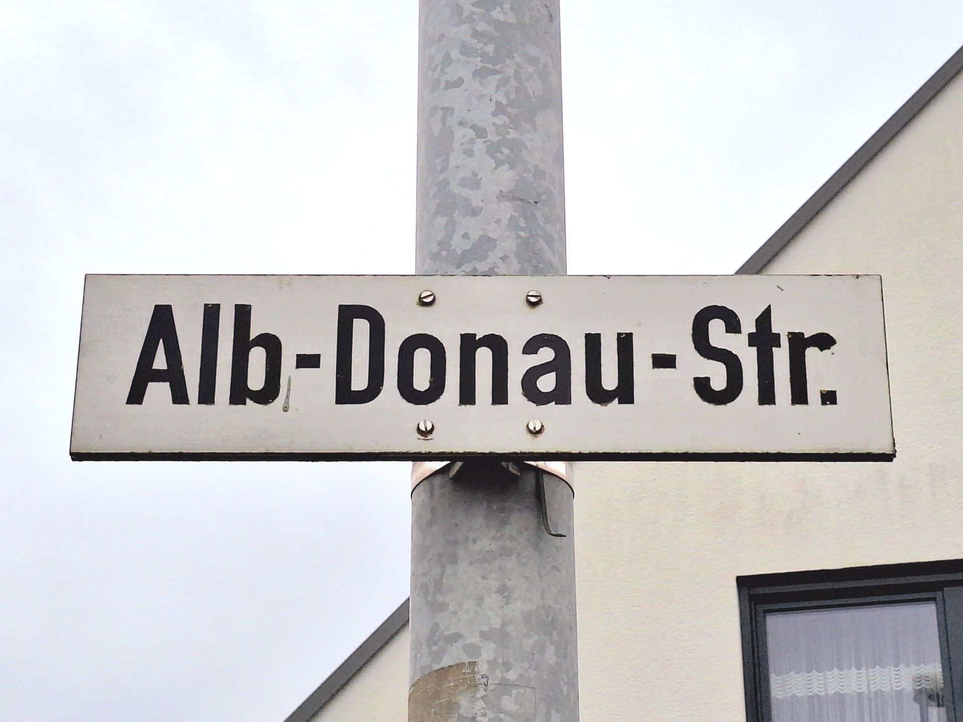 Alb-Donau-Straße in Donaustetten bei Ulm.