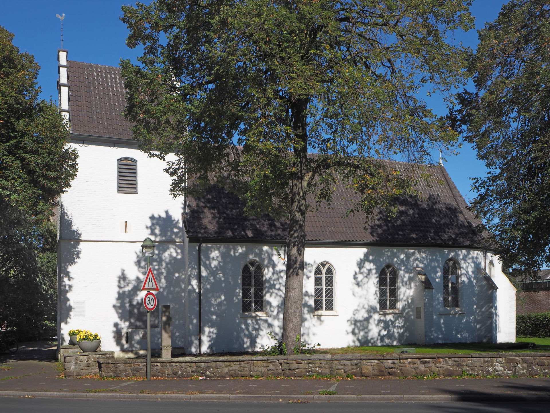 Dorsten-Holsterhausen, NRW, Alte Antoniuskirche, Foto: Oktober …