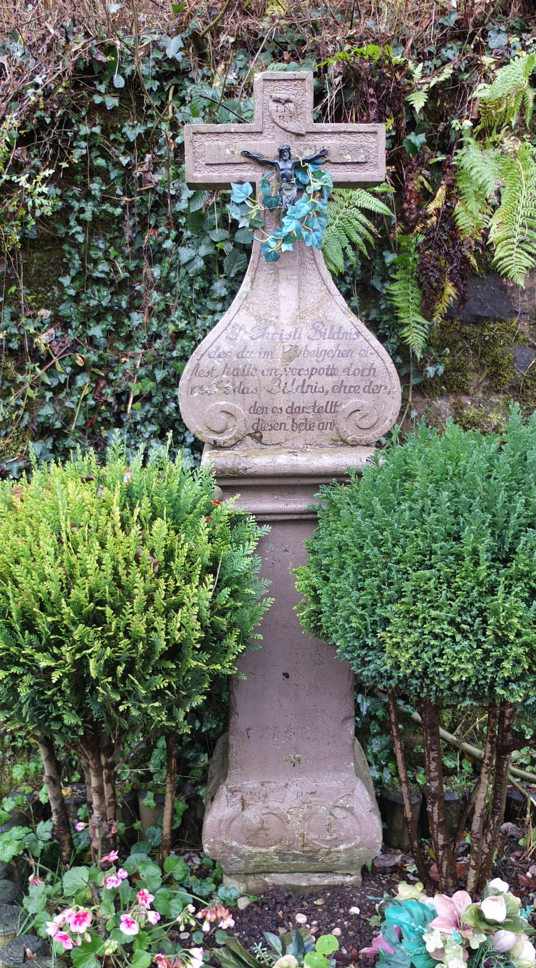 Wayside cross, so-called "Blankenheimer Kreuz" in Trier-Ehrang,…