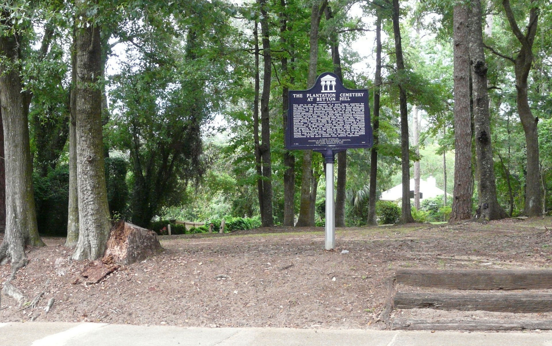 The Plantation Cemetery at Betton Hill on Betton Road in Tallah…