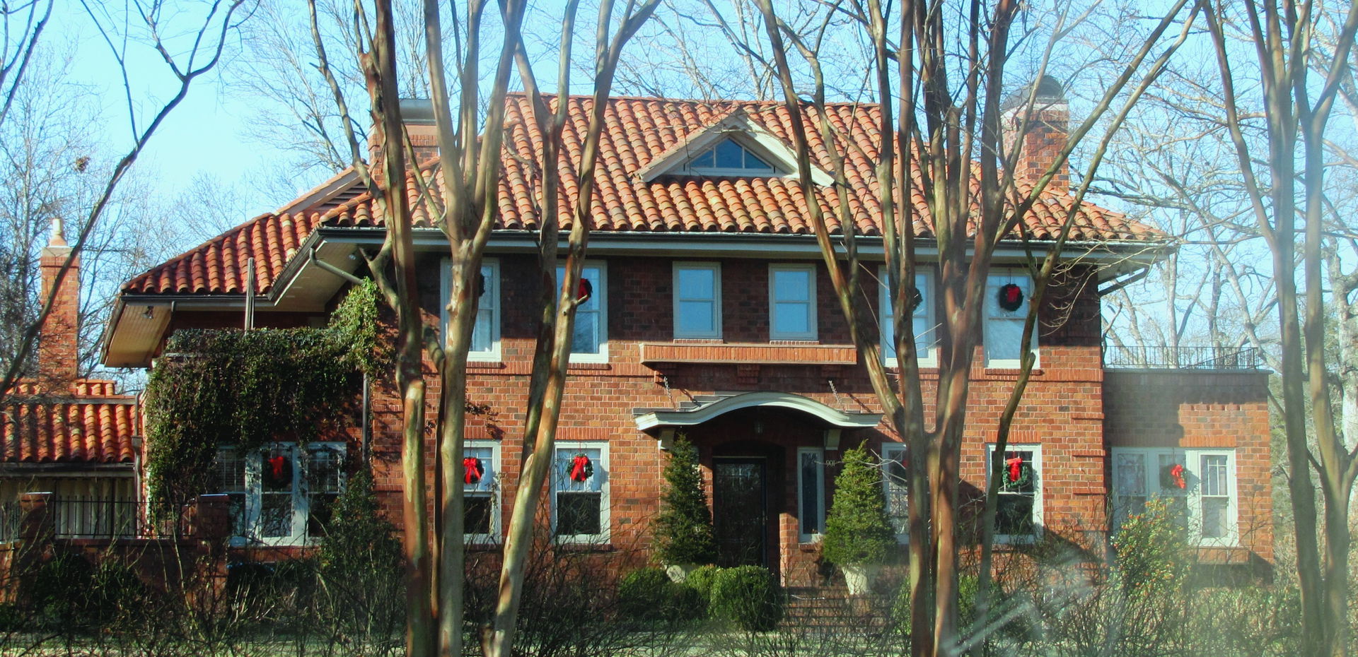 House along Scenic Drive in the Sequoyah Hills neighborhood of …