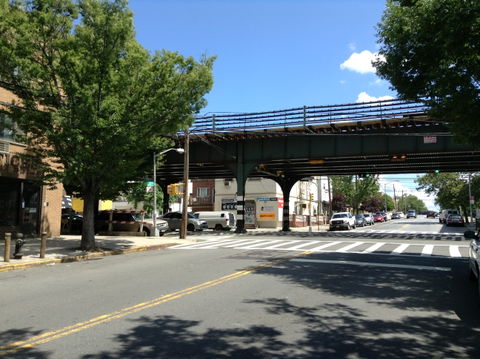 Ditmars-Steinway view 2