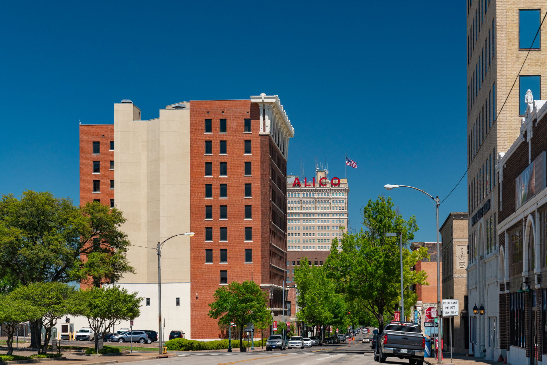 Austin Avenue in downtown Waco, Texas -- buildings along Austin…